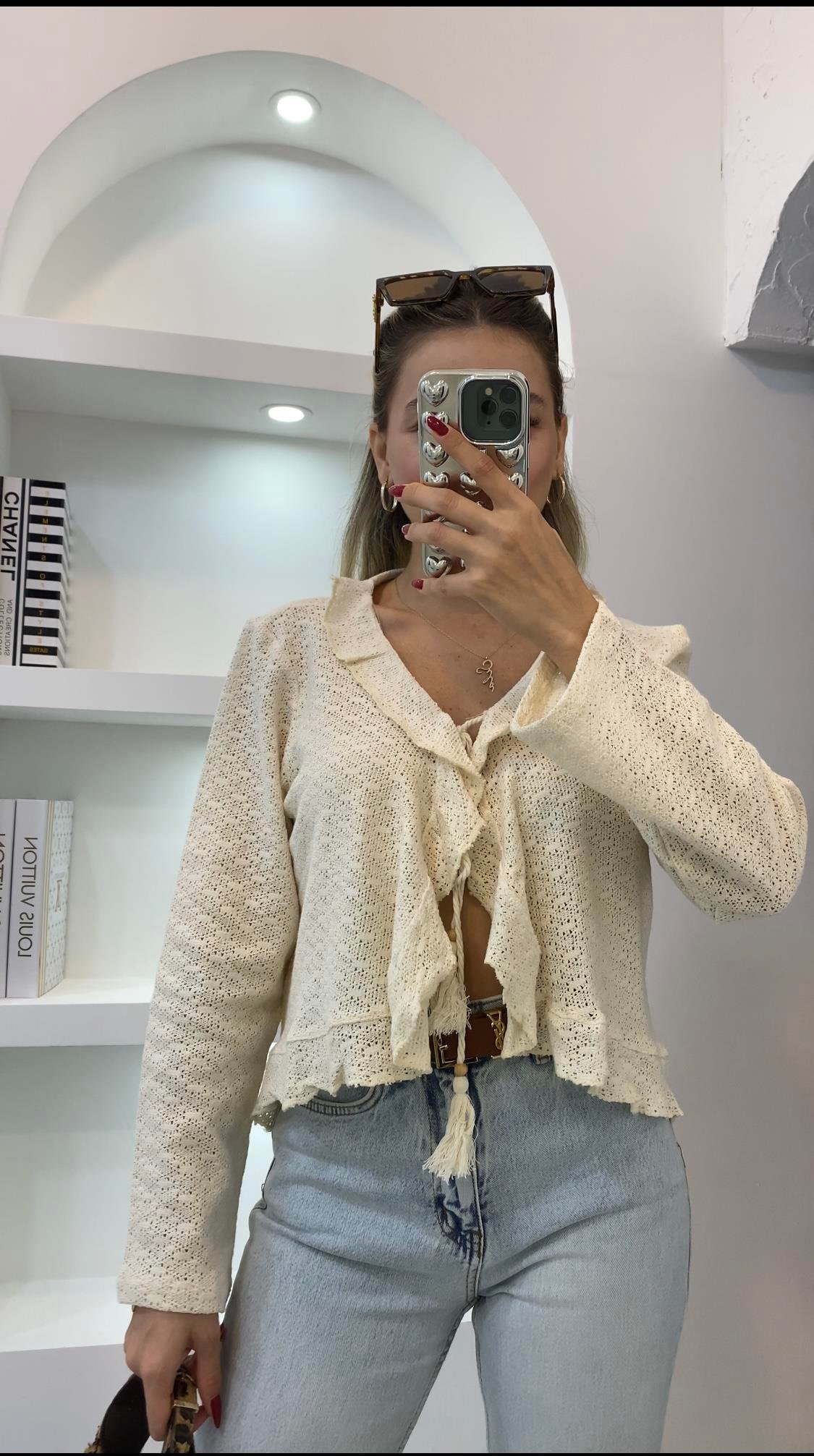 Tasarım Bej Önü Bağlamalı Boncuk İpli Triko Hırka 