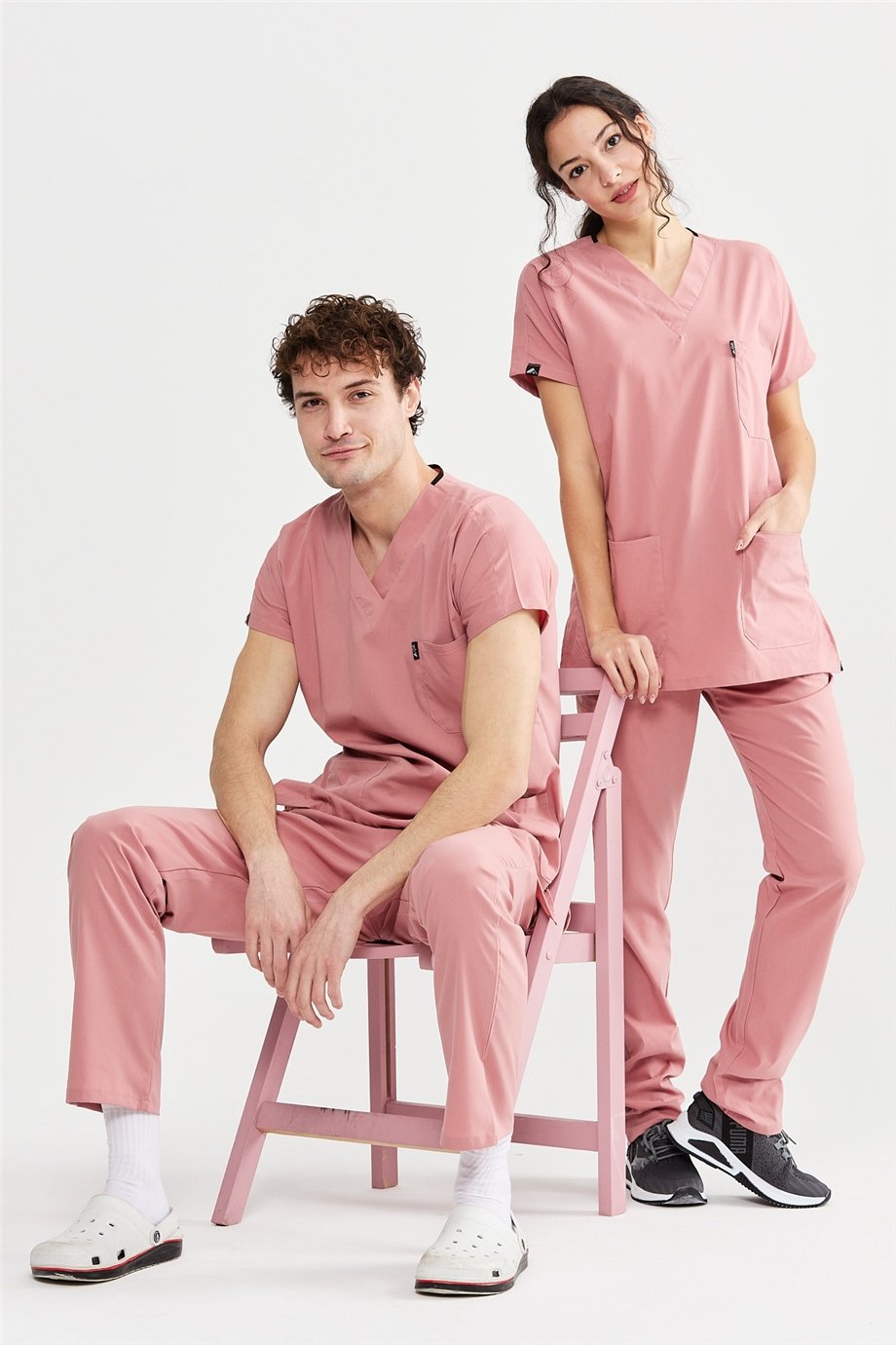 UltraLycra Basic - Likralı Doktor Hemşire Forma Takımı Scrubs Üniforma Cerrahi Takım (UNISEX), Bronz Pembe