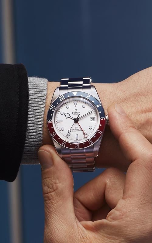 Tudor M79830RB-0010 Black Bay Erkek Kol Saati