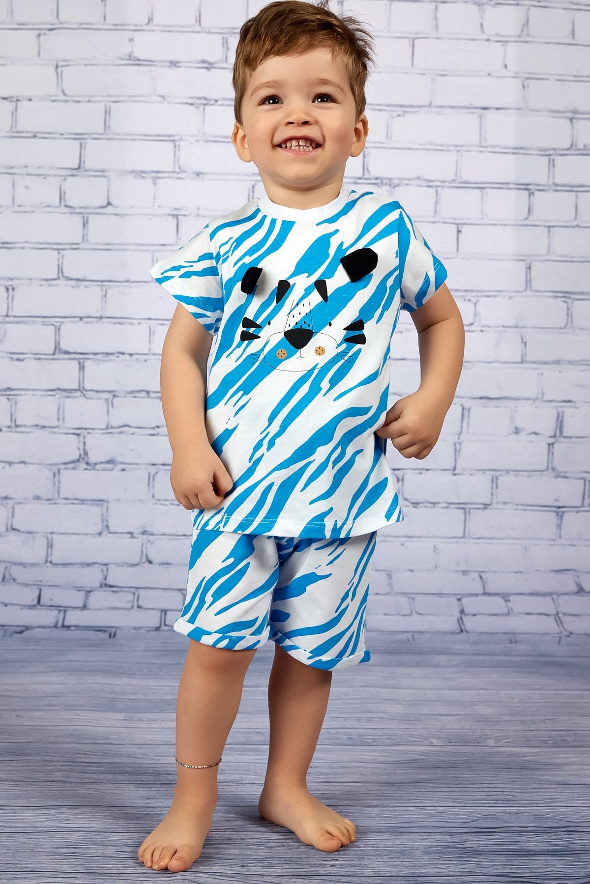 ZEYLAND Erkek Bebek Baskılı Mavi Desenli T-Shirt ve Şort Takım