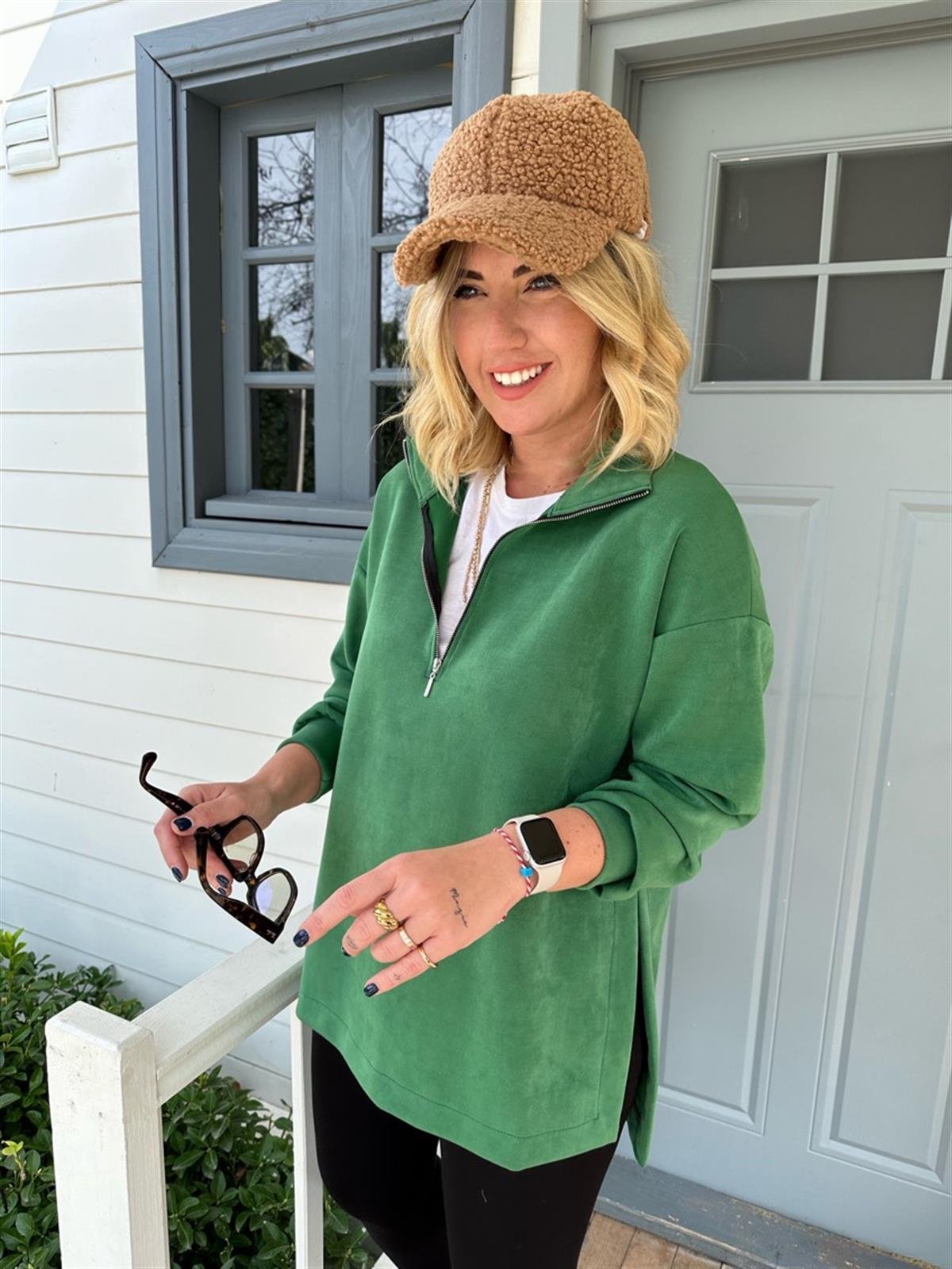 Nubuk Yarım Fermuarlı Çağla Yeşili Sweatshirt | Begüm Mayda Boutique