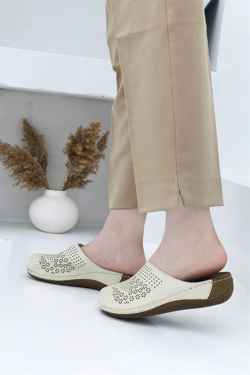 Önü Kapalı Comfort Günlük ZENNE TERLİK Bej 151390 Seray | Mybella Shoes