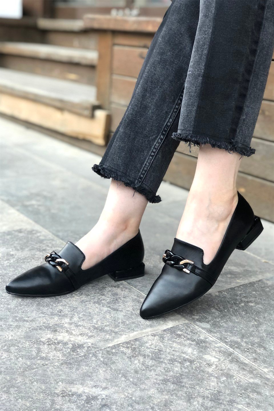 Tokalı Maskülen Sivri Burun Kadın Babet Siyah S3-5 | My Bella Shoes