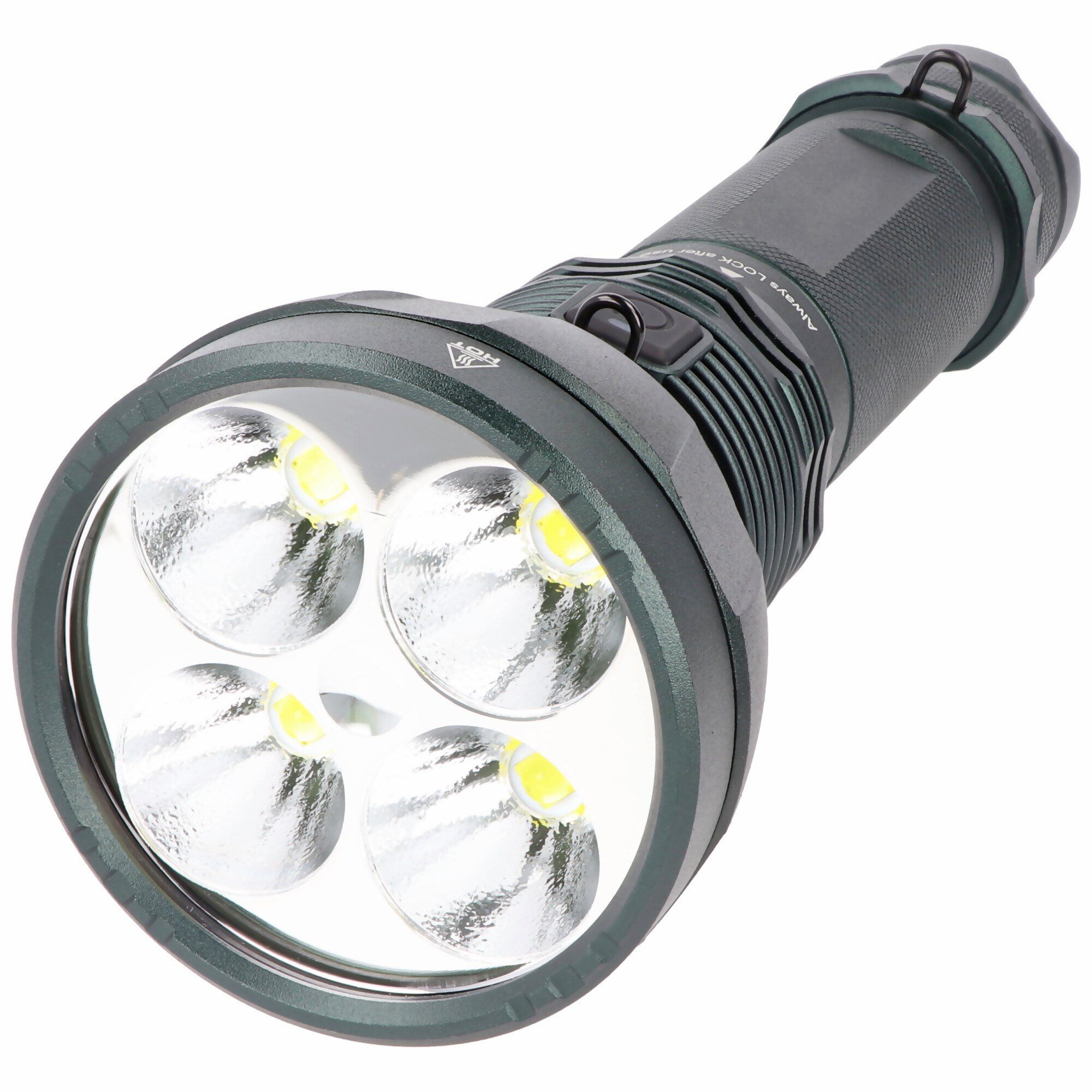 11600 lümen LED el feneri, 525 metreye kadar aydınlatma aralığı ile avcılık  ve hobi için ideal