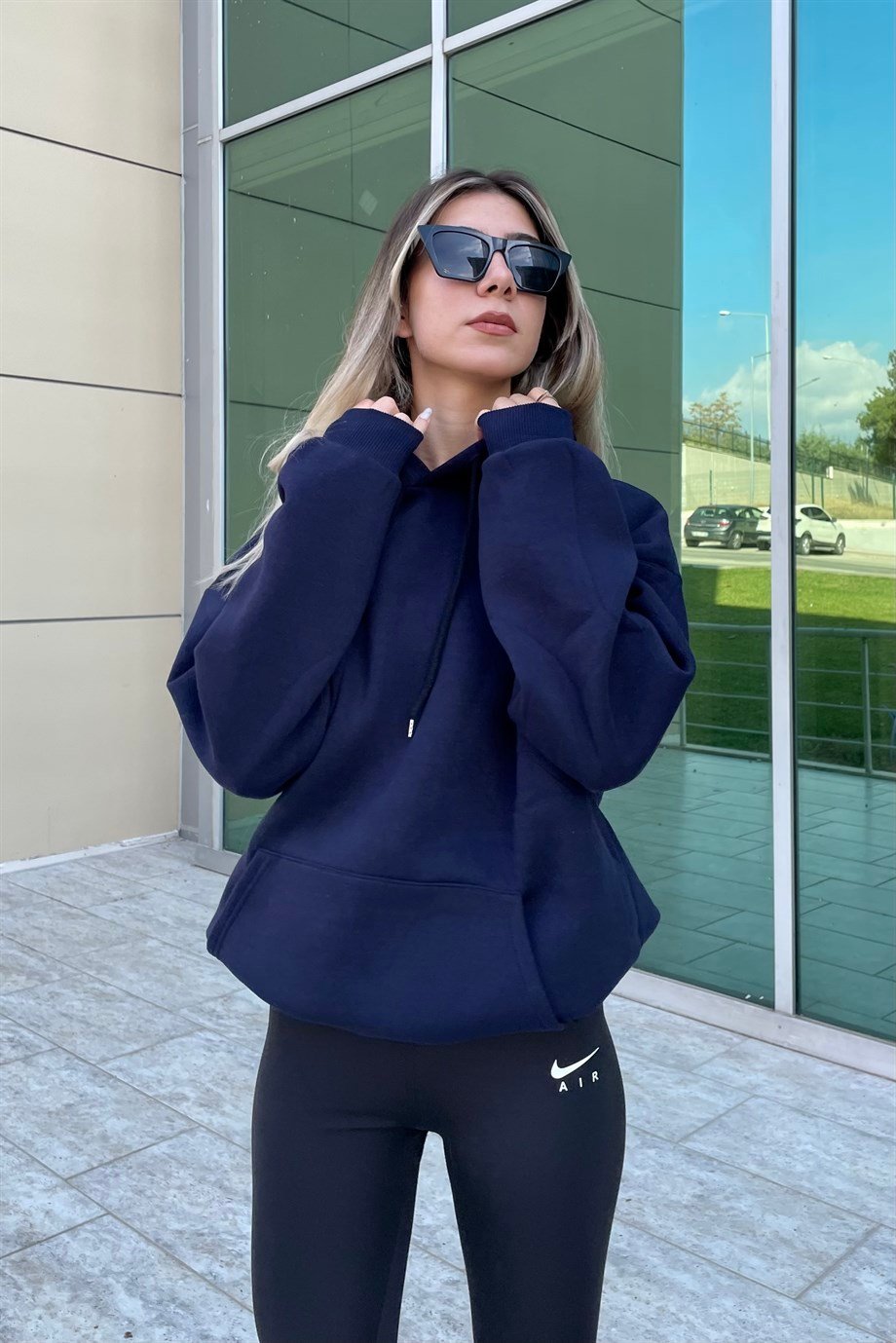 Lacivert Kapüşonlu Şardonlu Sweatshirt - Kadın Sweatshirt Modelleri -  Nazliye Moda | Kadın Giyim Modası