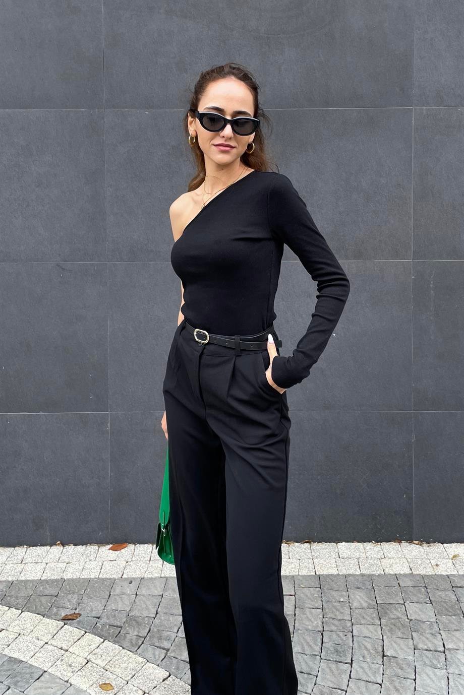 Siyah Tek Kol Bluz - Kadın Bluz Modelleri - Nazliye Moda | Kadın Giyim  Modası