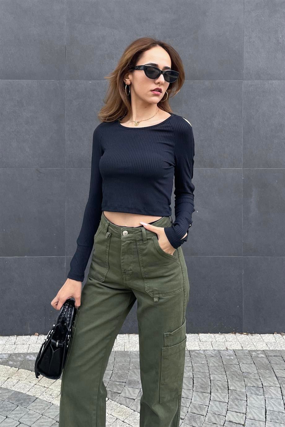 Siyah Yırtmaçlı Uzun Kol Bluz - Kadın Bluz Modelleri - Nazliye Moda | Kadın  Giyim Modası