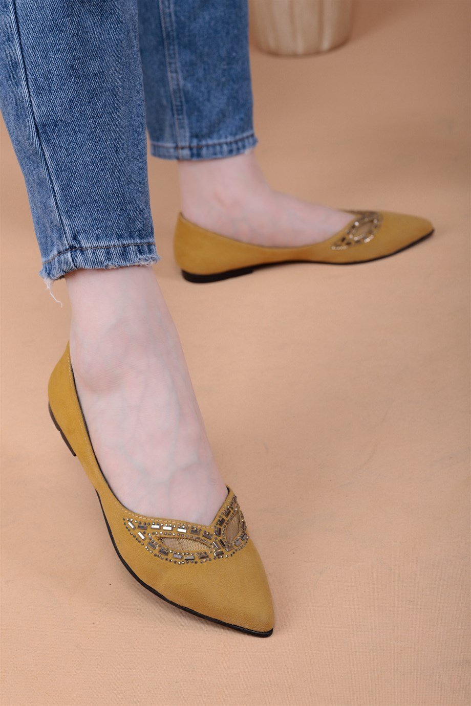 Sarı Renkli Kısa Tabanlı Kadın Babet Ayakkabı