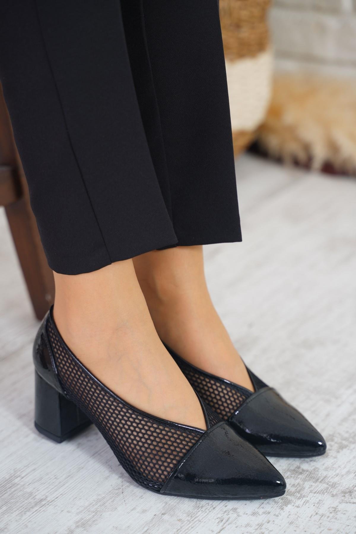 Callie Yan Açık File Kadın Topuklu Ayakkabı Siyah Rugan