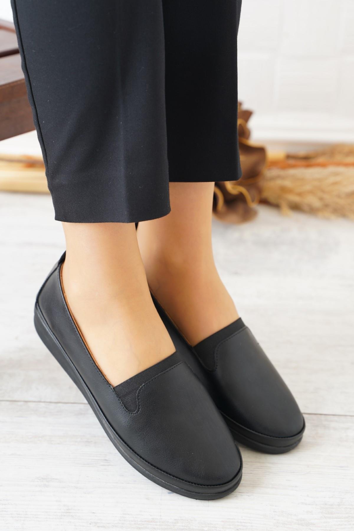 Düz Lastik Kadın Ortapedik Ayakkabı Siyah Cilt