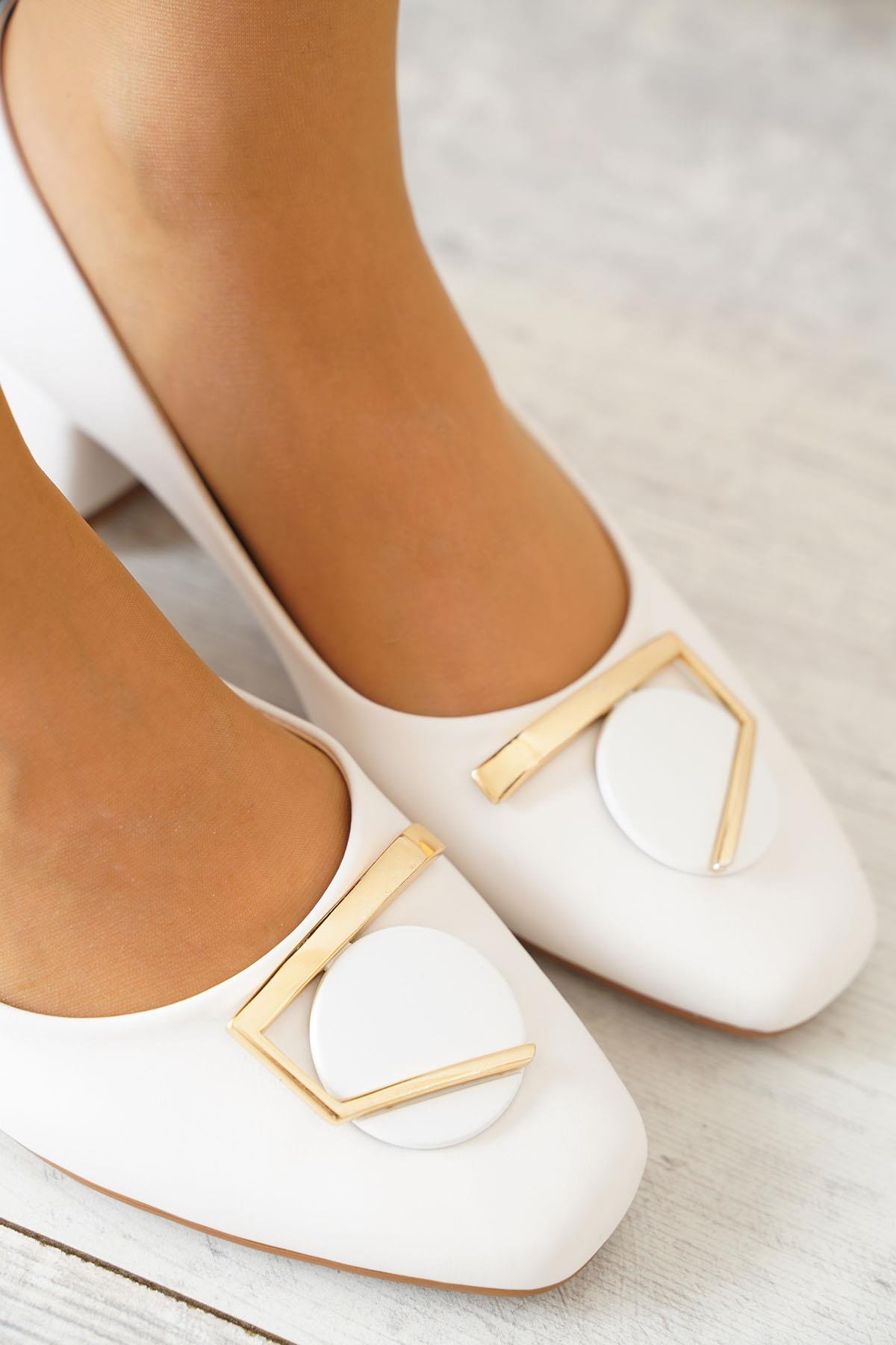 Flidro U Tokalı Kadın Babet Ayakkabı Beyaz Cilt