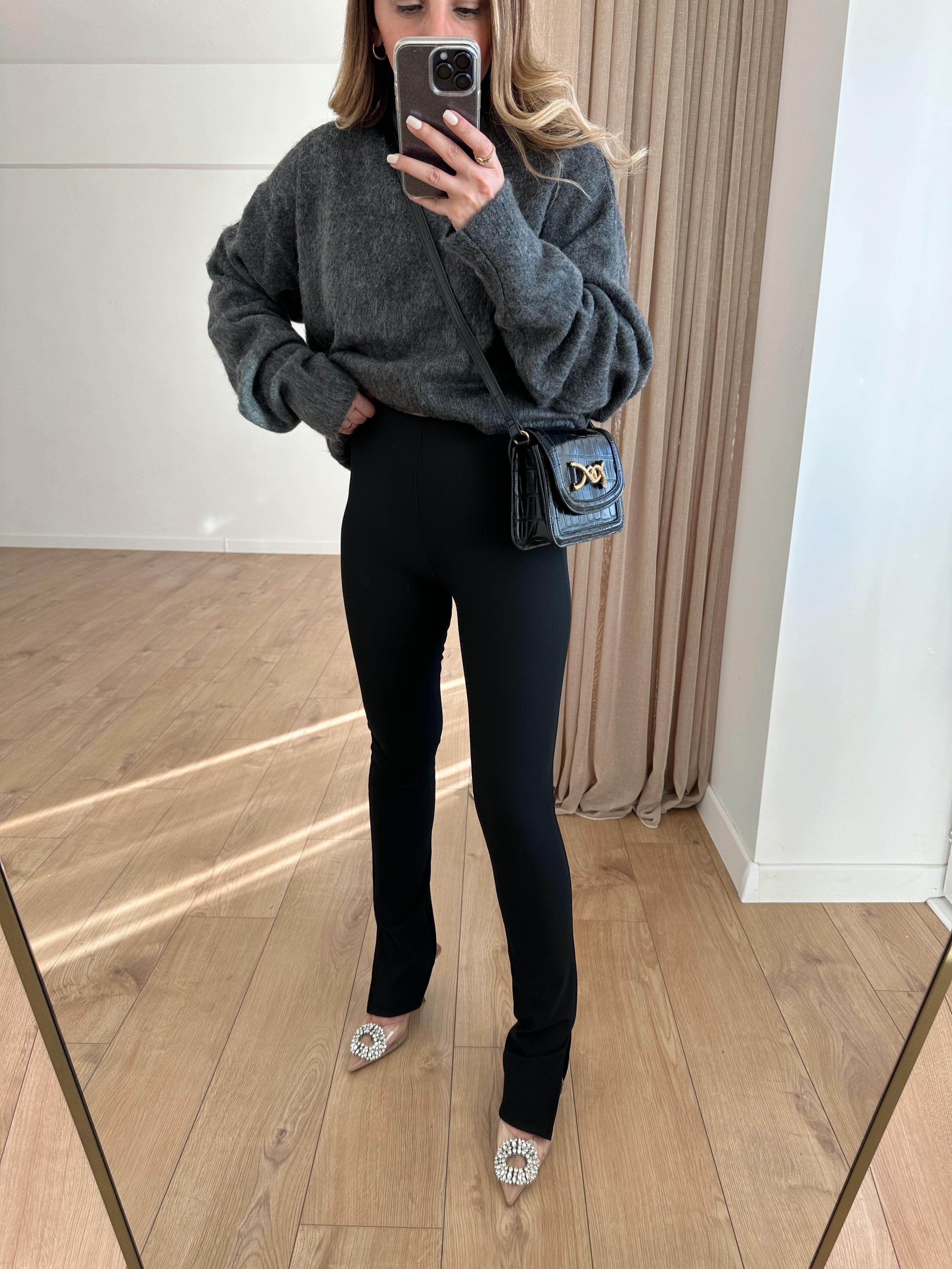 Yosh qizlar porno videolar Yovvoyi qopol jinsiy aloqa