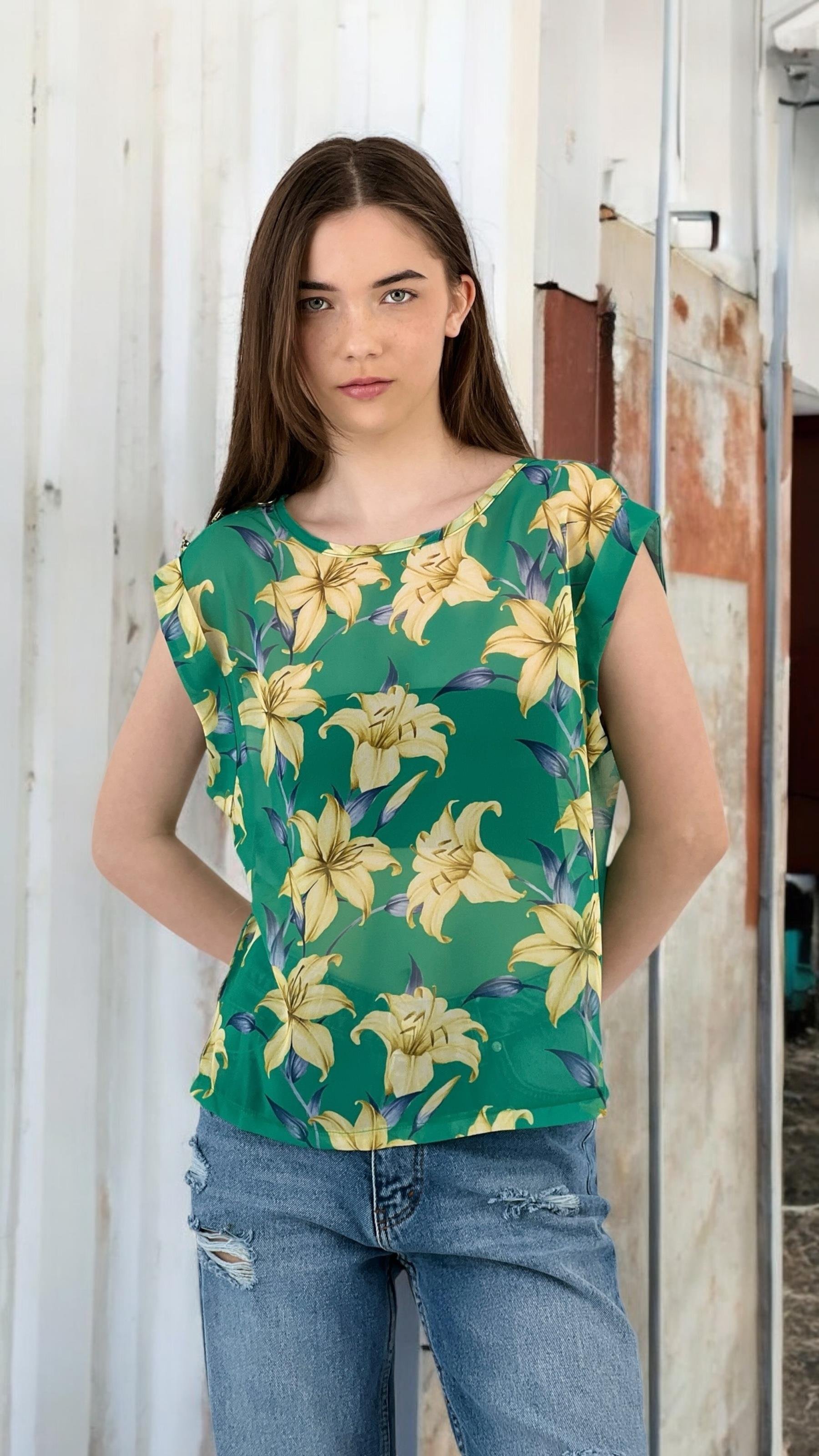 Sade ve Şık Hırkalar