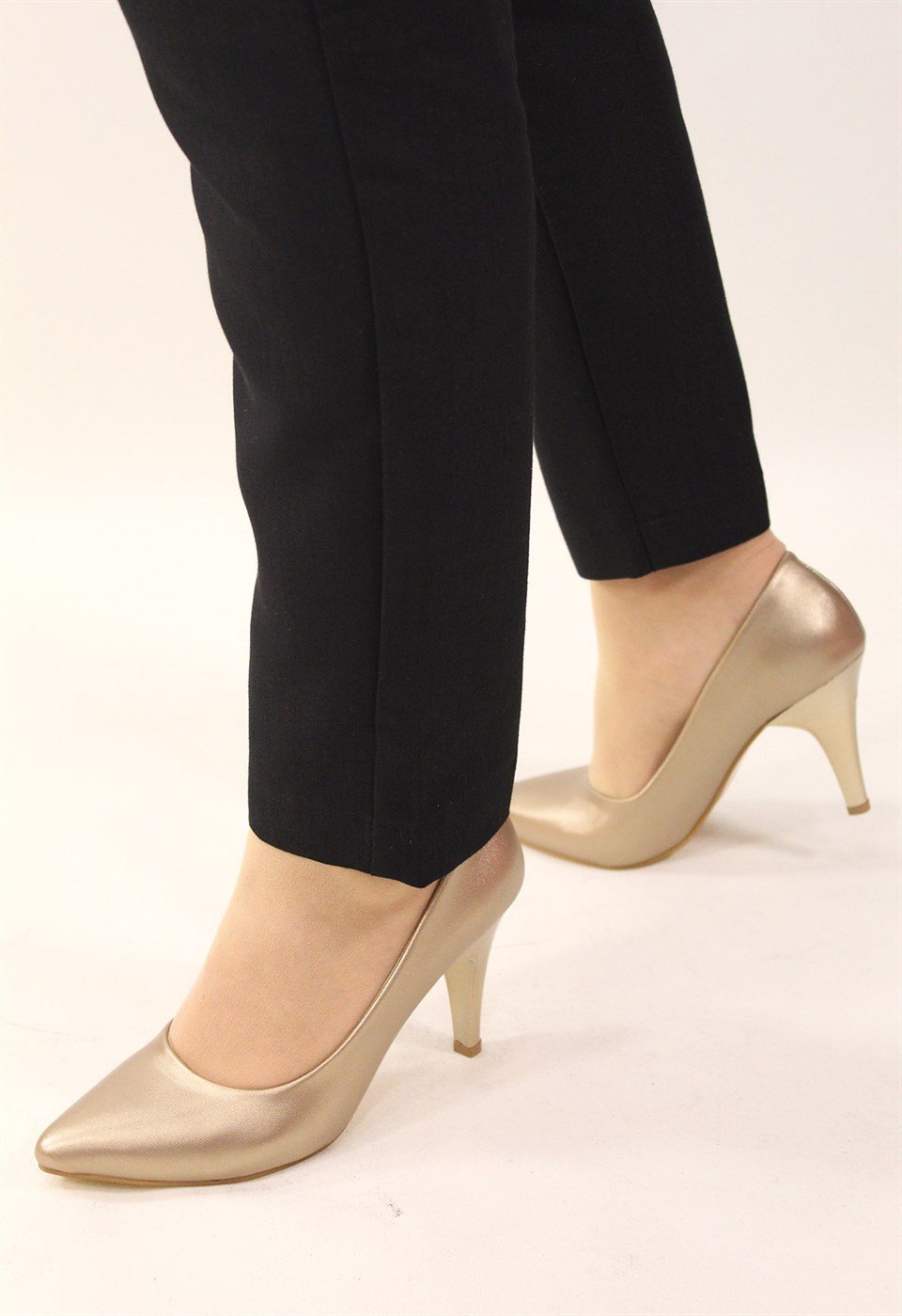 Kadın Gold Topuklu Stiletto Ayakkabı knt-9004