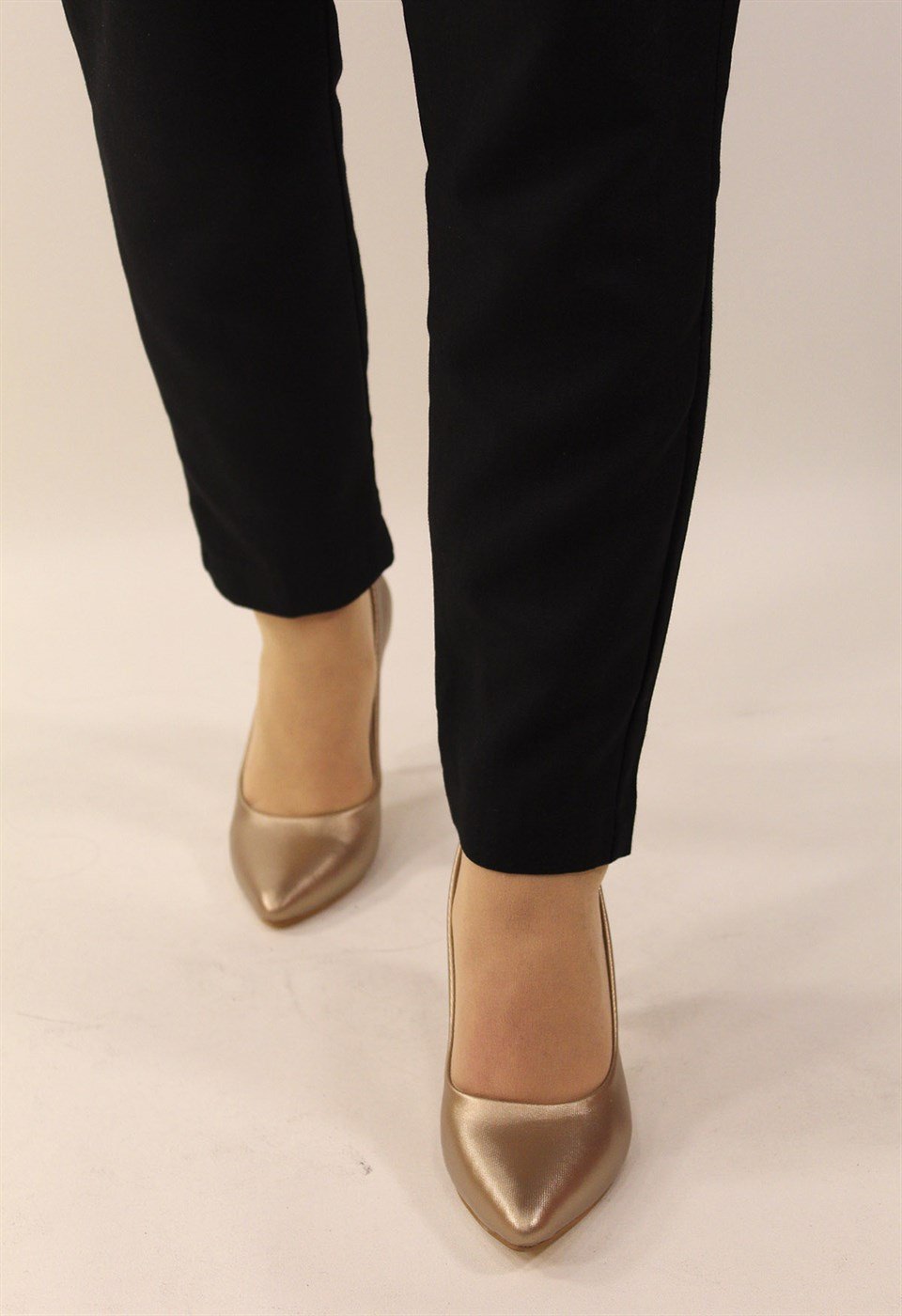 Kadın Gold Topuklu Stiletto Ayakkabı knt-9004