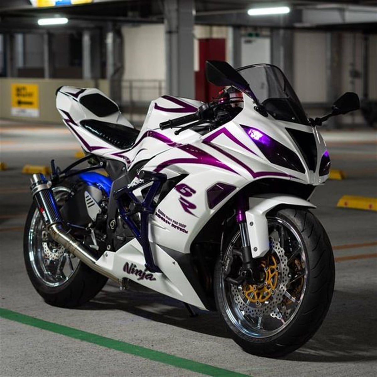 Kawasaki ZX-6R Mor Desenli Sticker Etiket Modeli