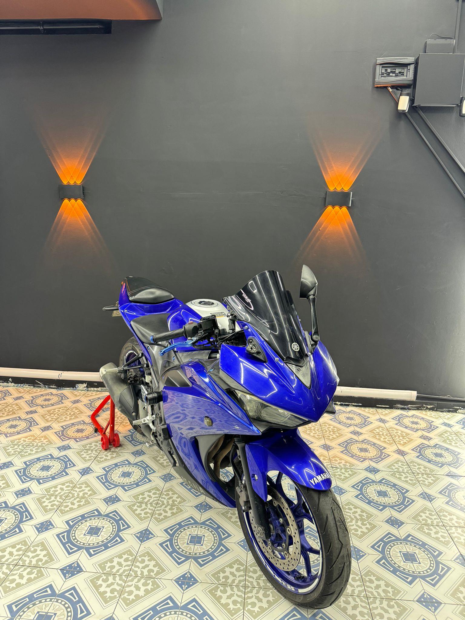 Yamaha R25 Petronas Sticker Etiket Modeli Motiker
