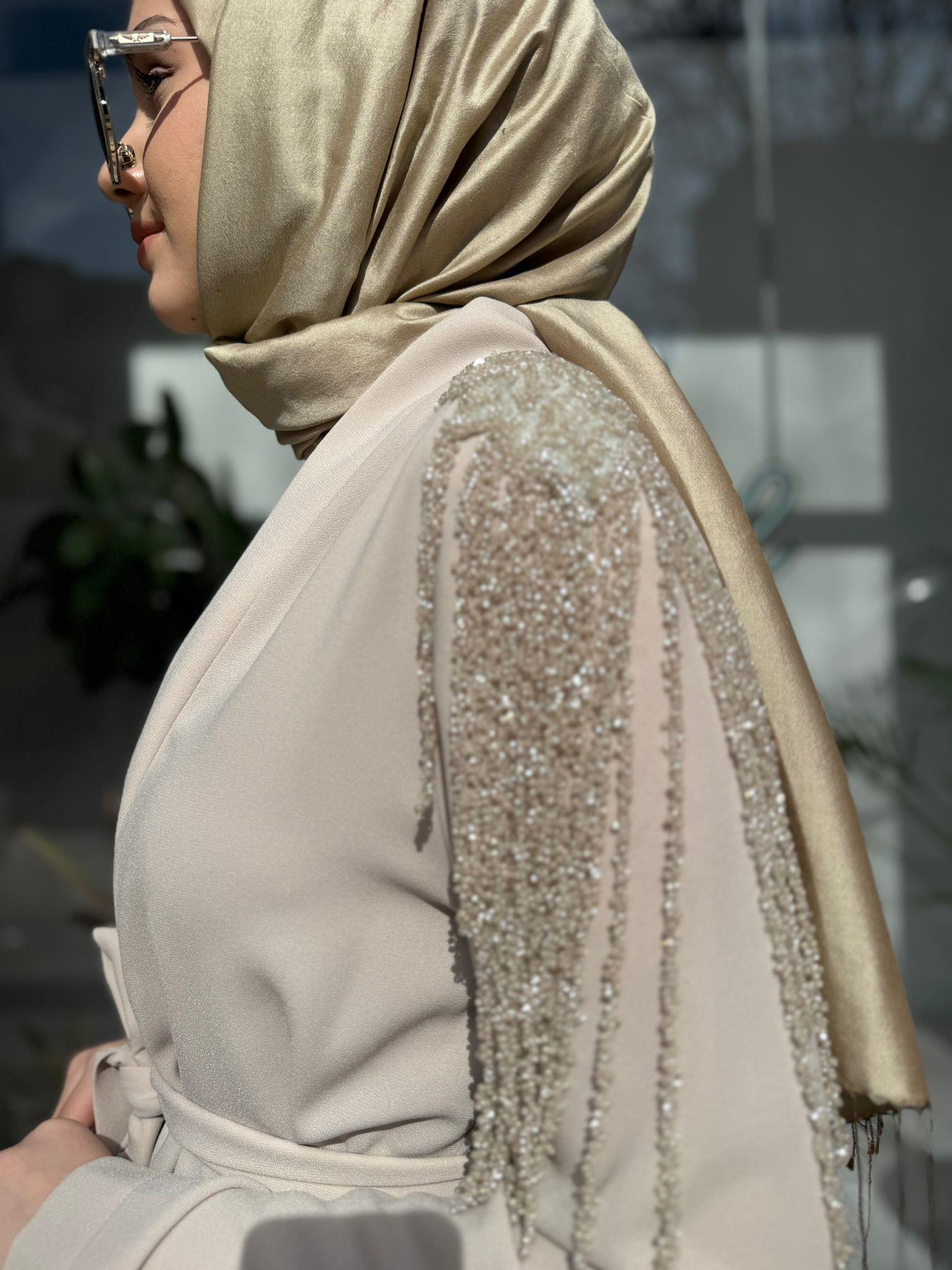 Nurcan Çetin Omzu İşlemeli Tüllü Abaya Bej 7639 - Babilbutik