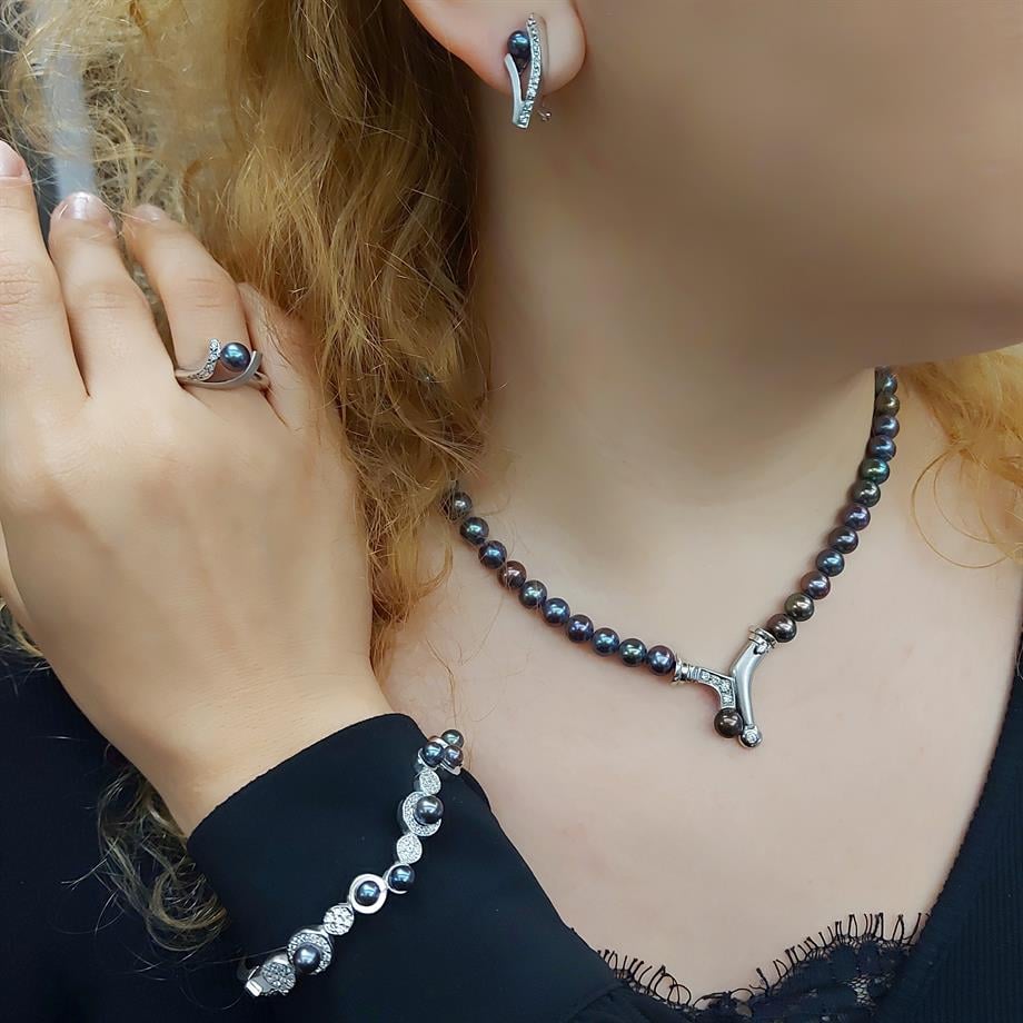 SARMAL MODEL SİYAH İNCİ ALTIN TAKIM