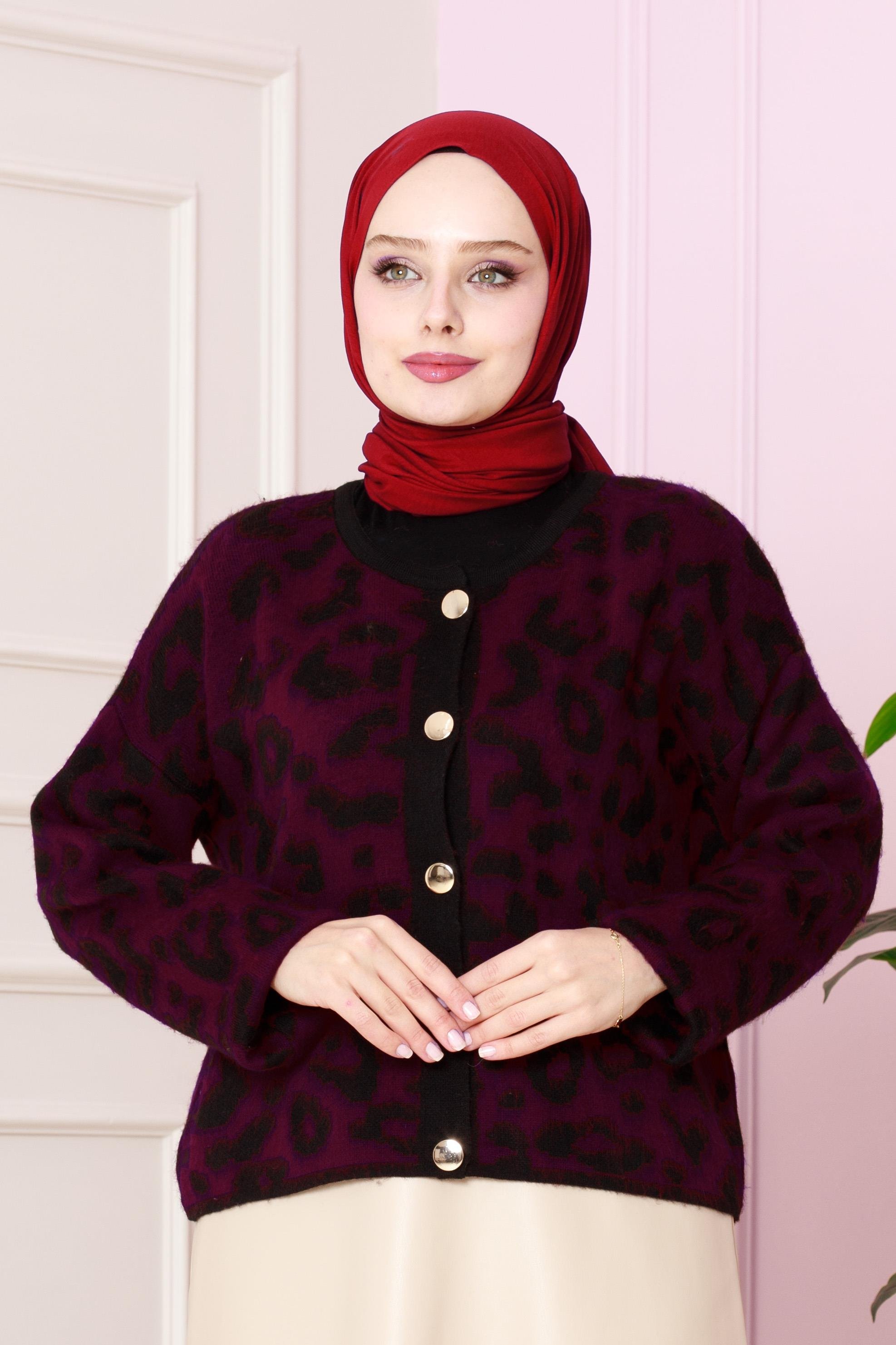 كارديجان قصير بطبعة الفهد - لون عنابي