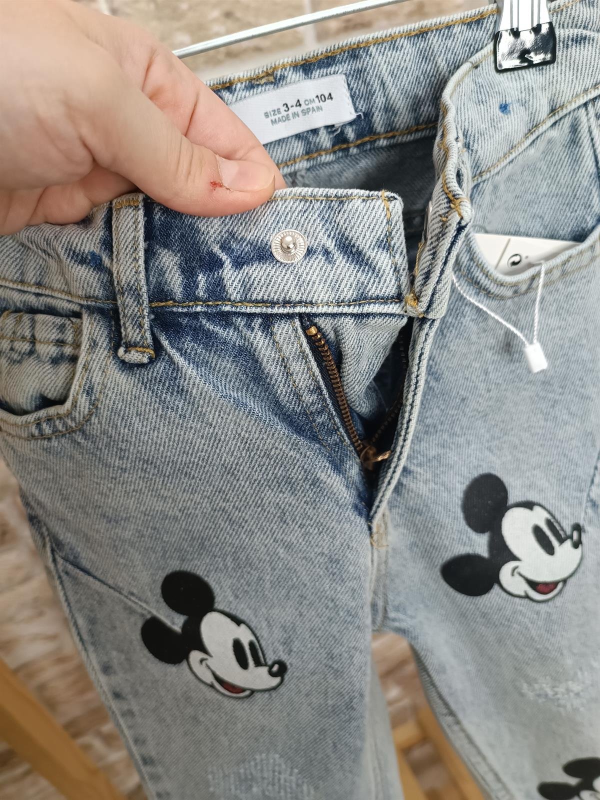 Mickey Mouse Detaylı Jean Pantolon