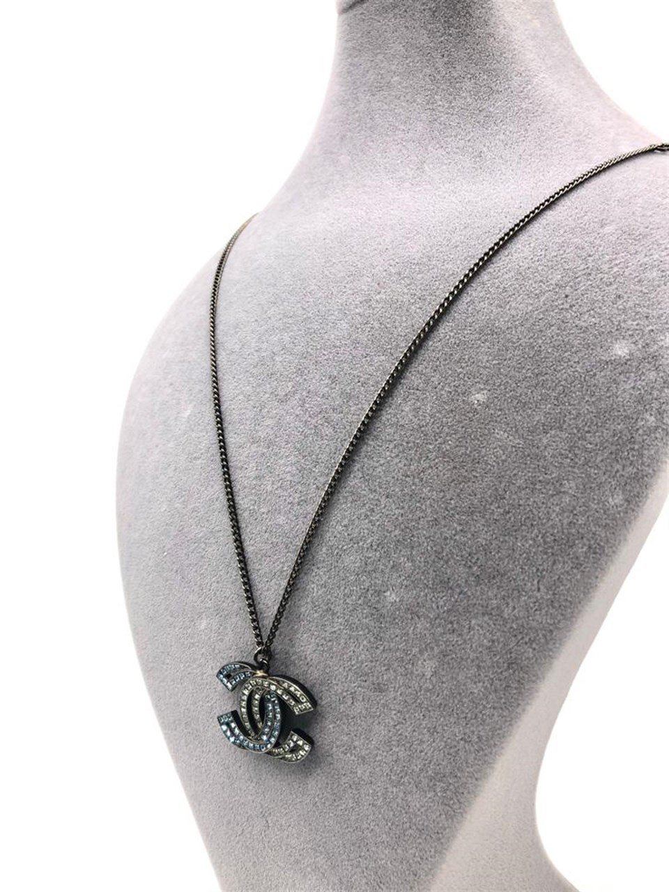 Chanel necklace deals and earring set