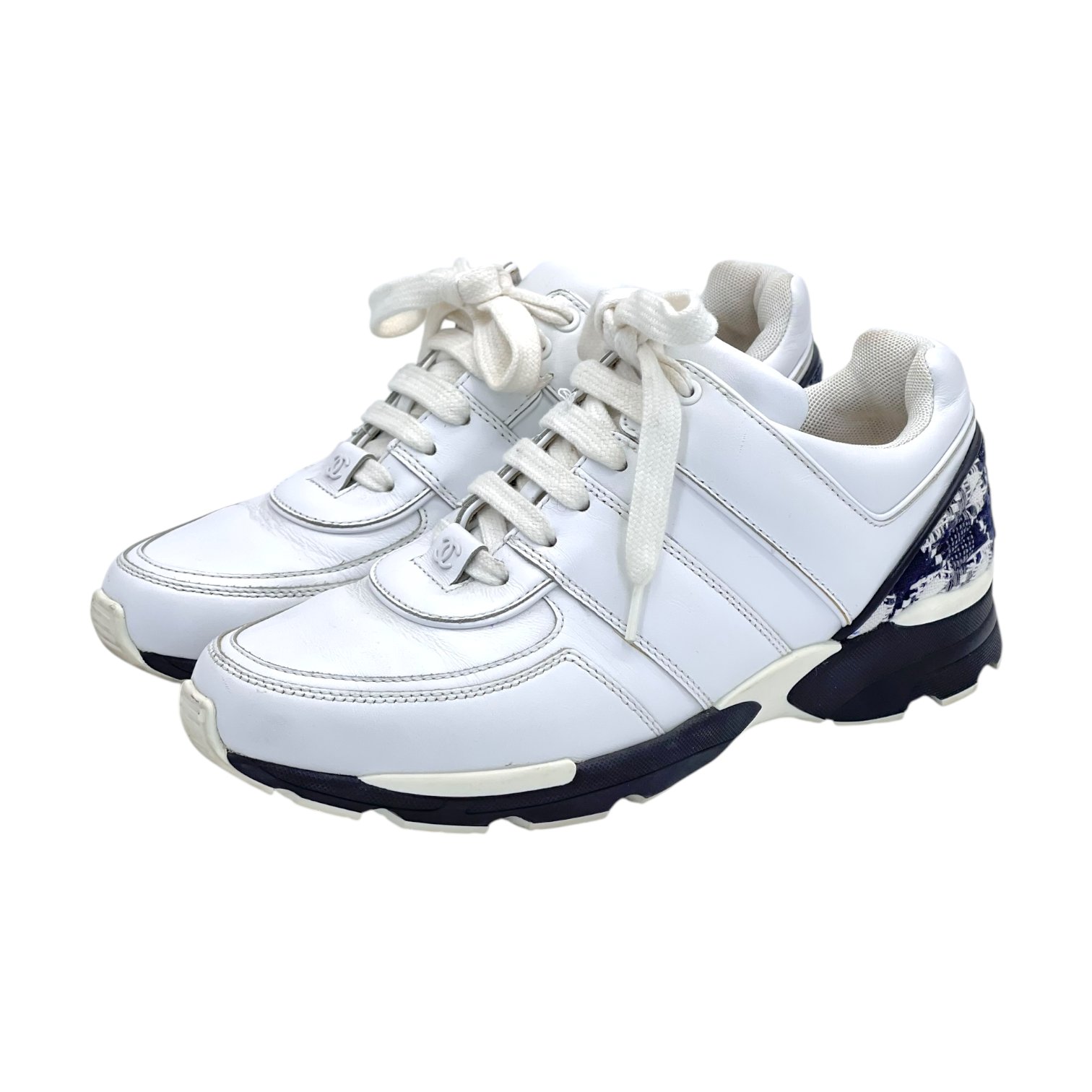 Chanel White Leather Sneaker 37