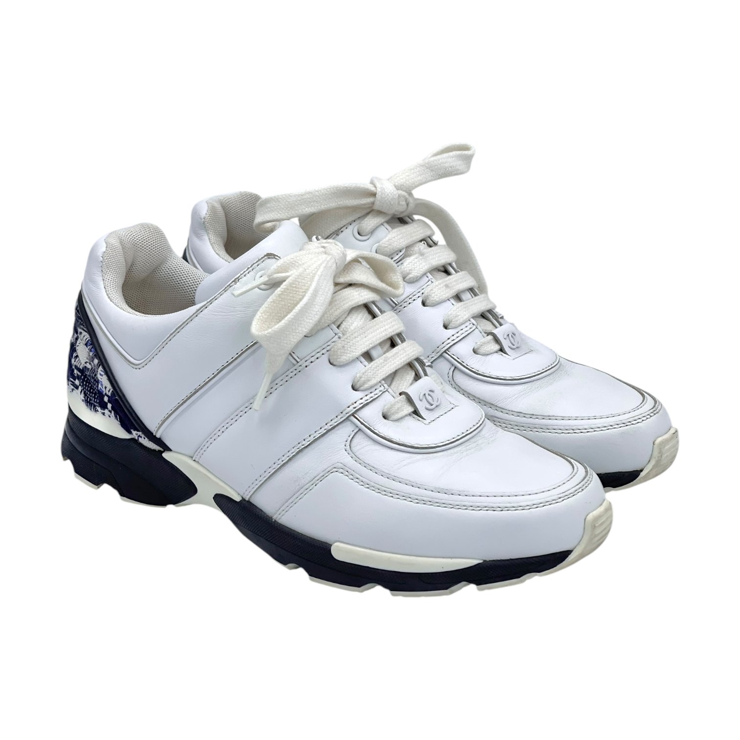 Chanel White Leather Sneaker 37