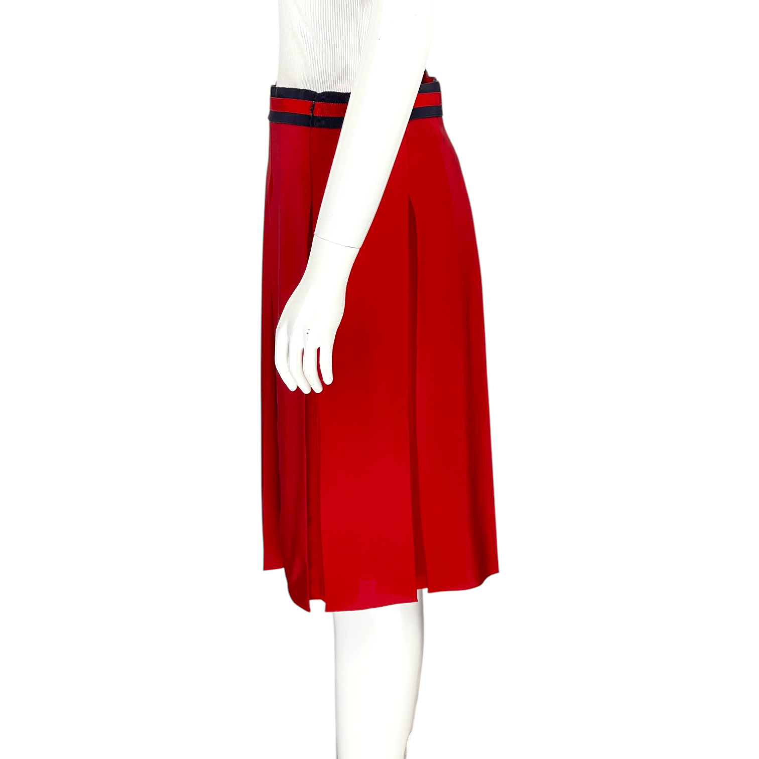 Gucci Red Pleated Silk Skirt IT40