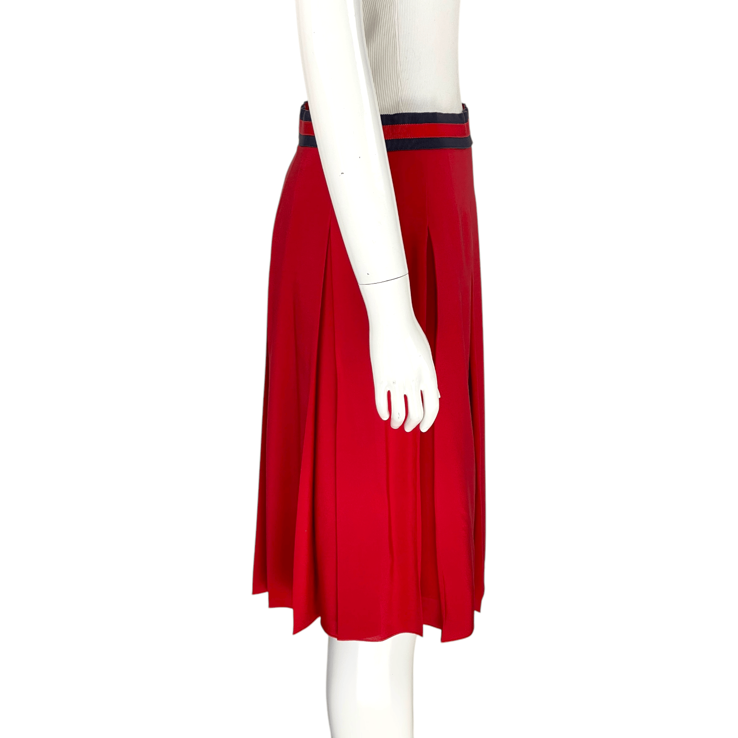 Gucci Red Pleated Silk Skirt IT40