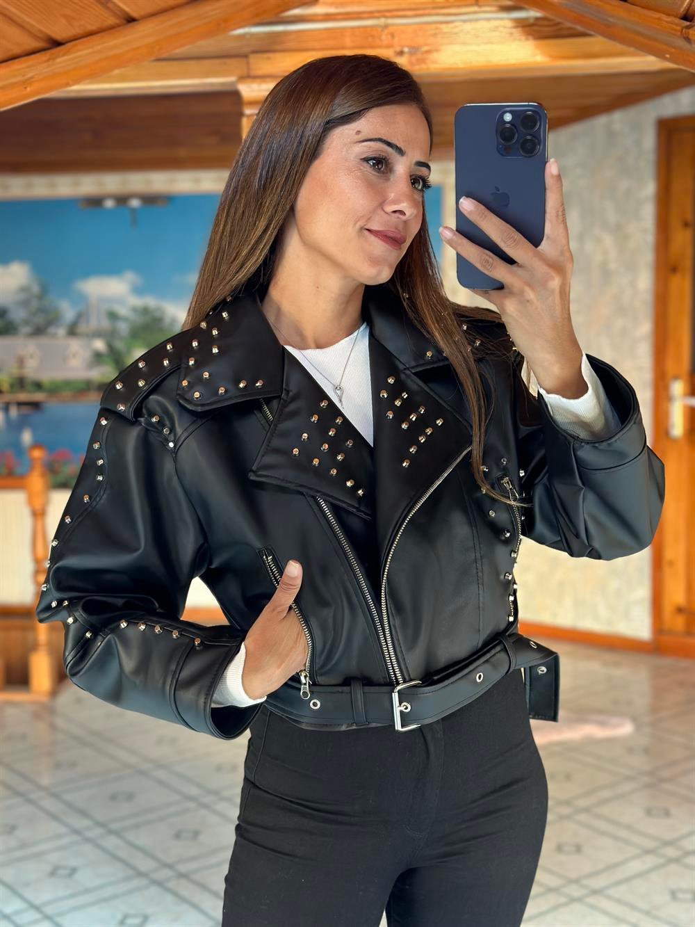 Siyah Çakımlı Motorcu Fermuarlı Kadın Deri Ceket