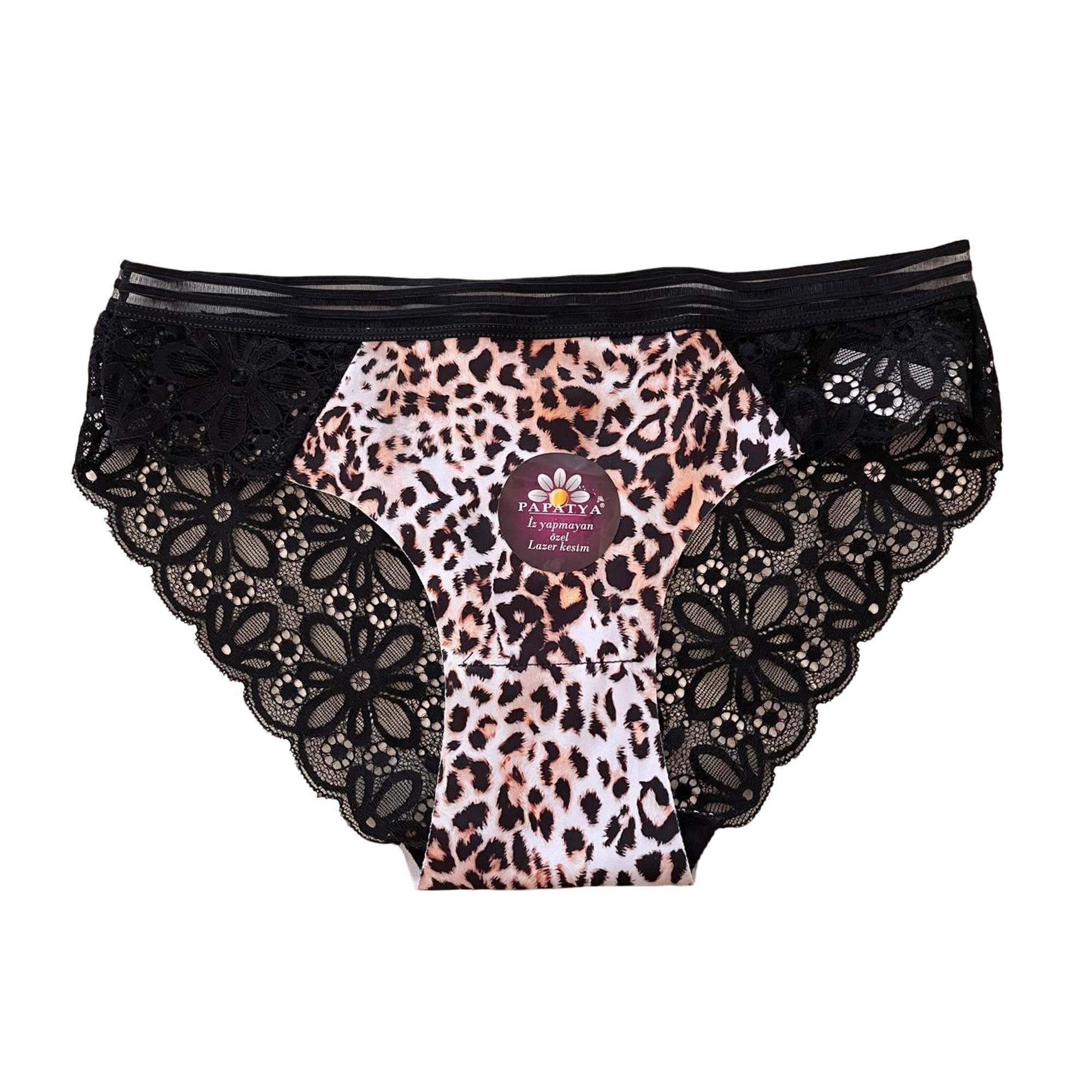 Vika Bonya külotsiz yalangoch