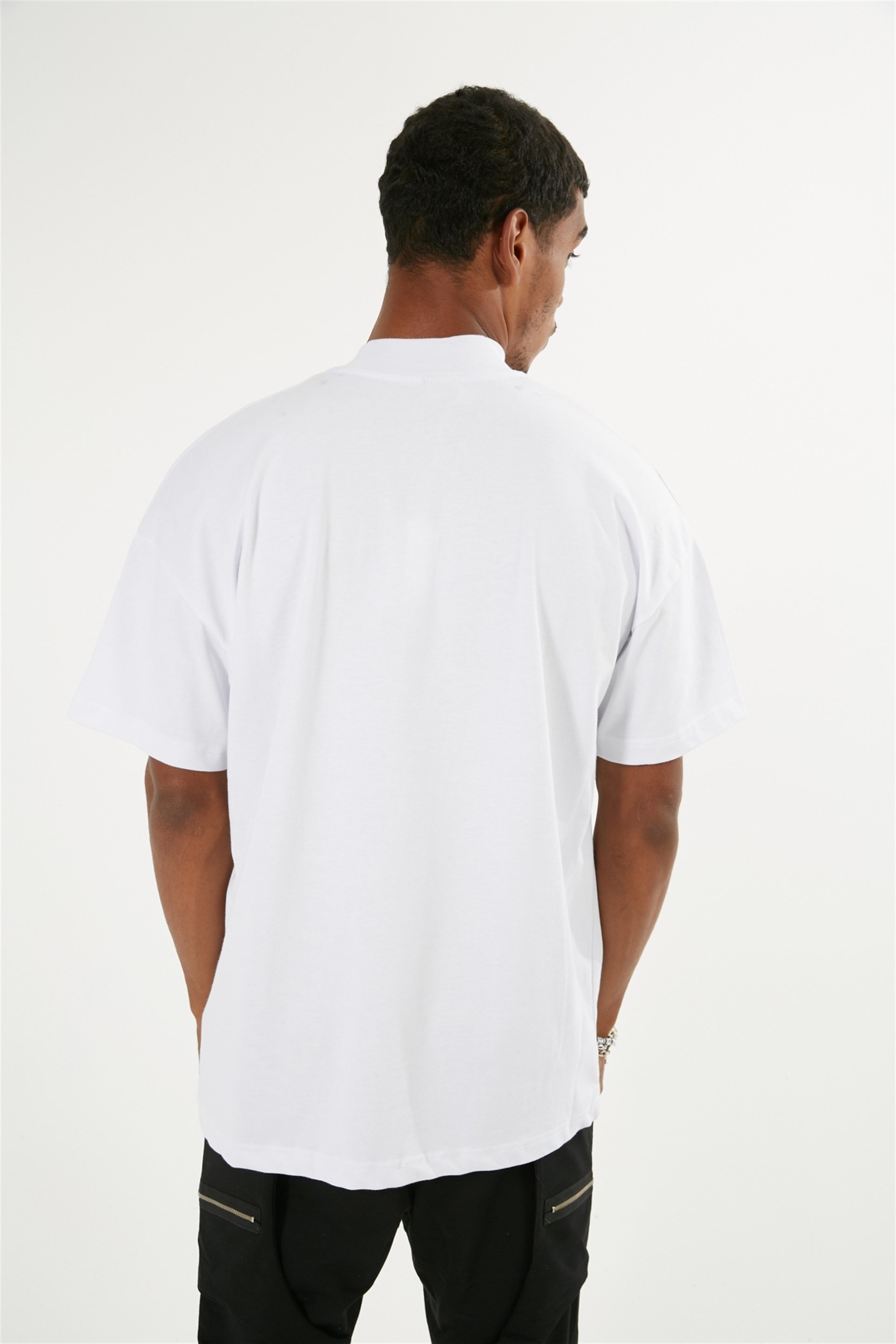 Dik Yaka Oversize T-shirt -Beyaz