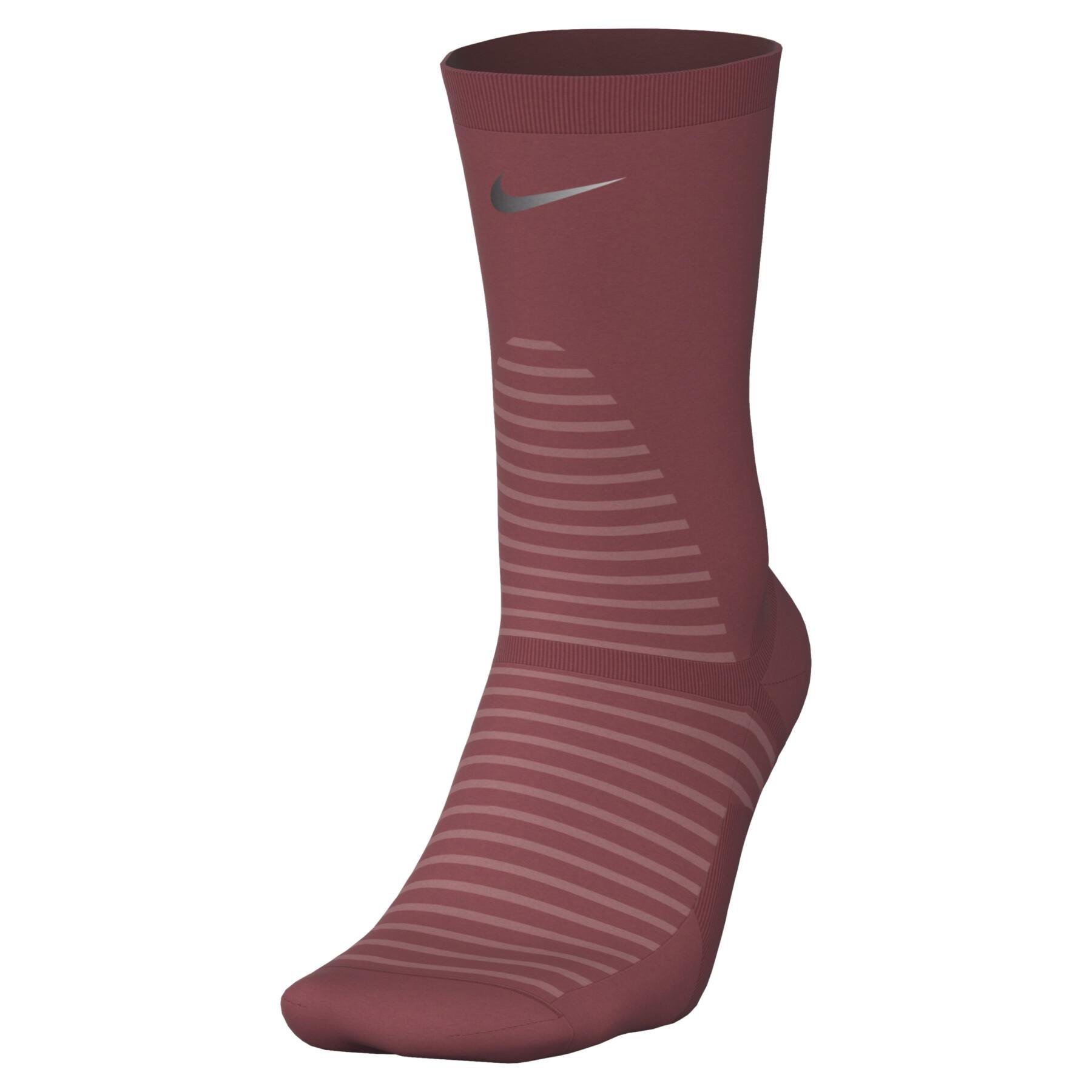 Nike spark lightweight crew hotsell