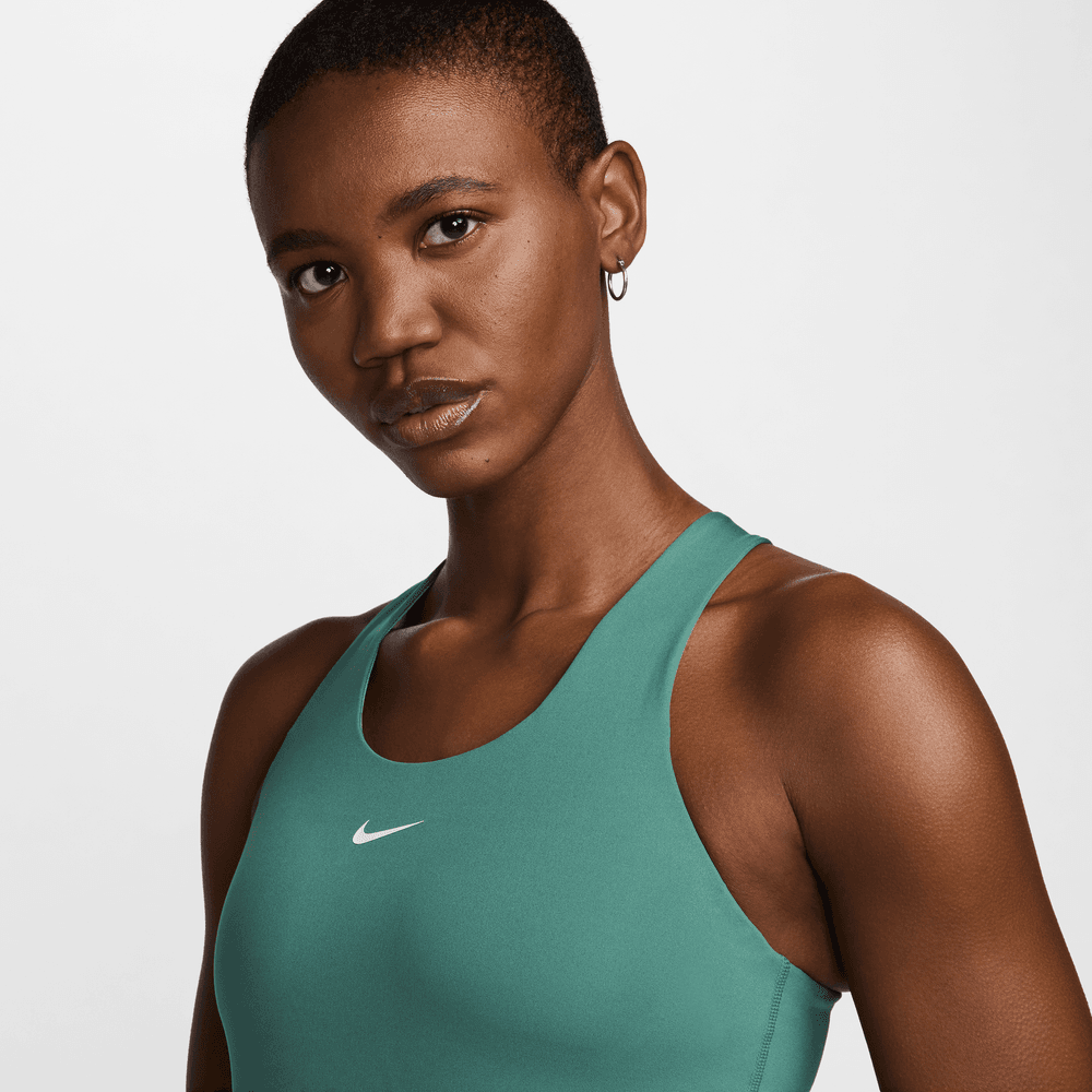 Nike Swoosh Orta Destekli Dolgulu Kad n Spor Sutyeni Atlet