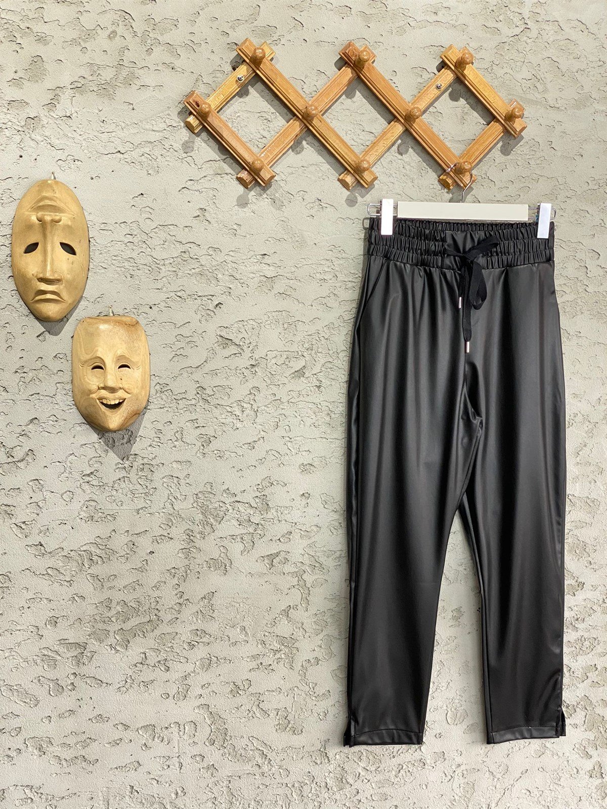 Deri Joger Model Pantolon (Siyah) 379,99 ₺