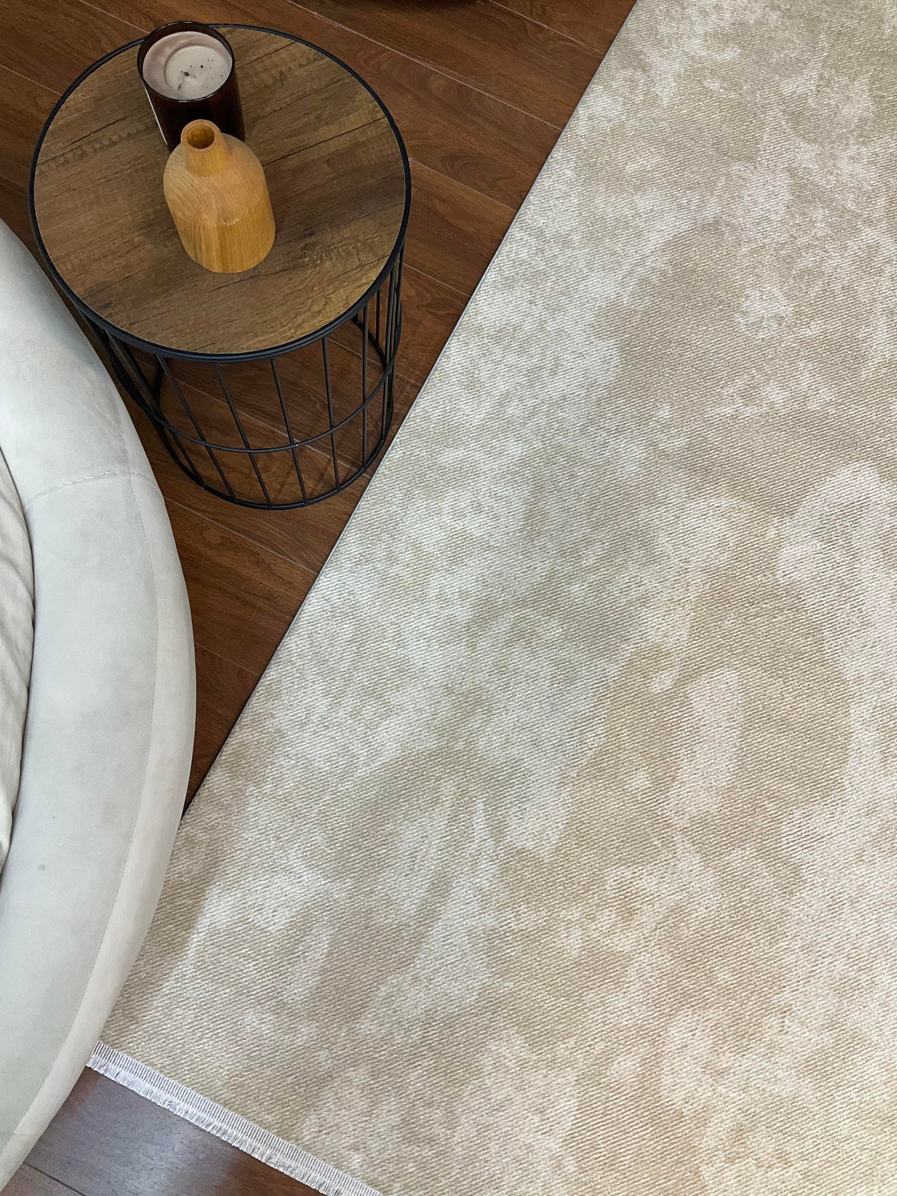 Katta va dumaloq eshak porno