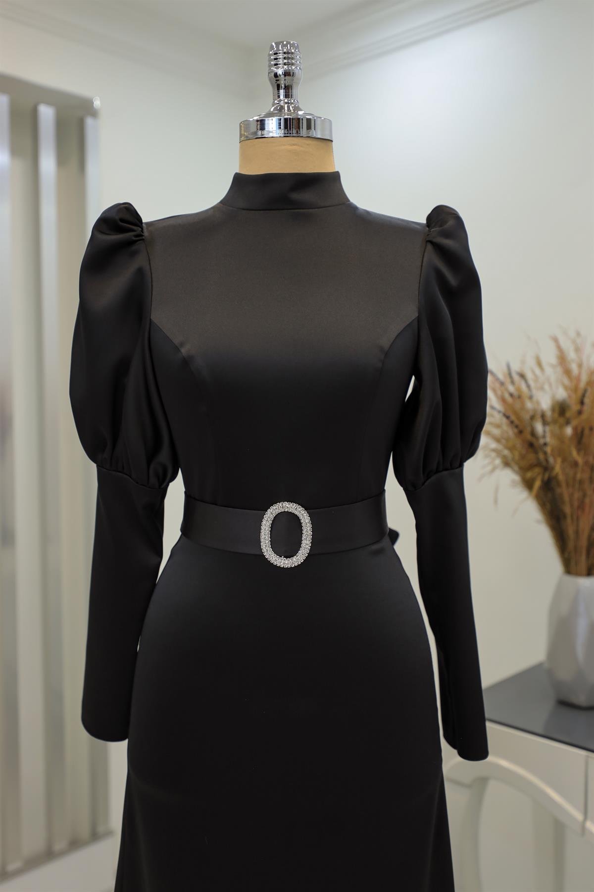 Robe de Soiree Crayon Viola avec Boucle Ceinturee Noire