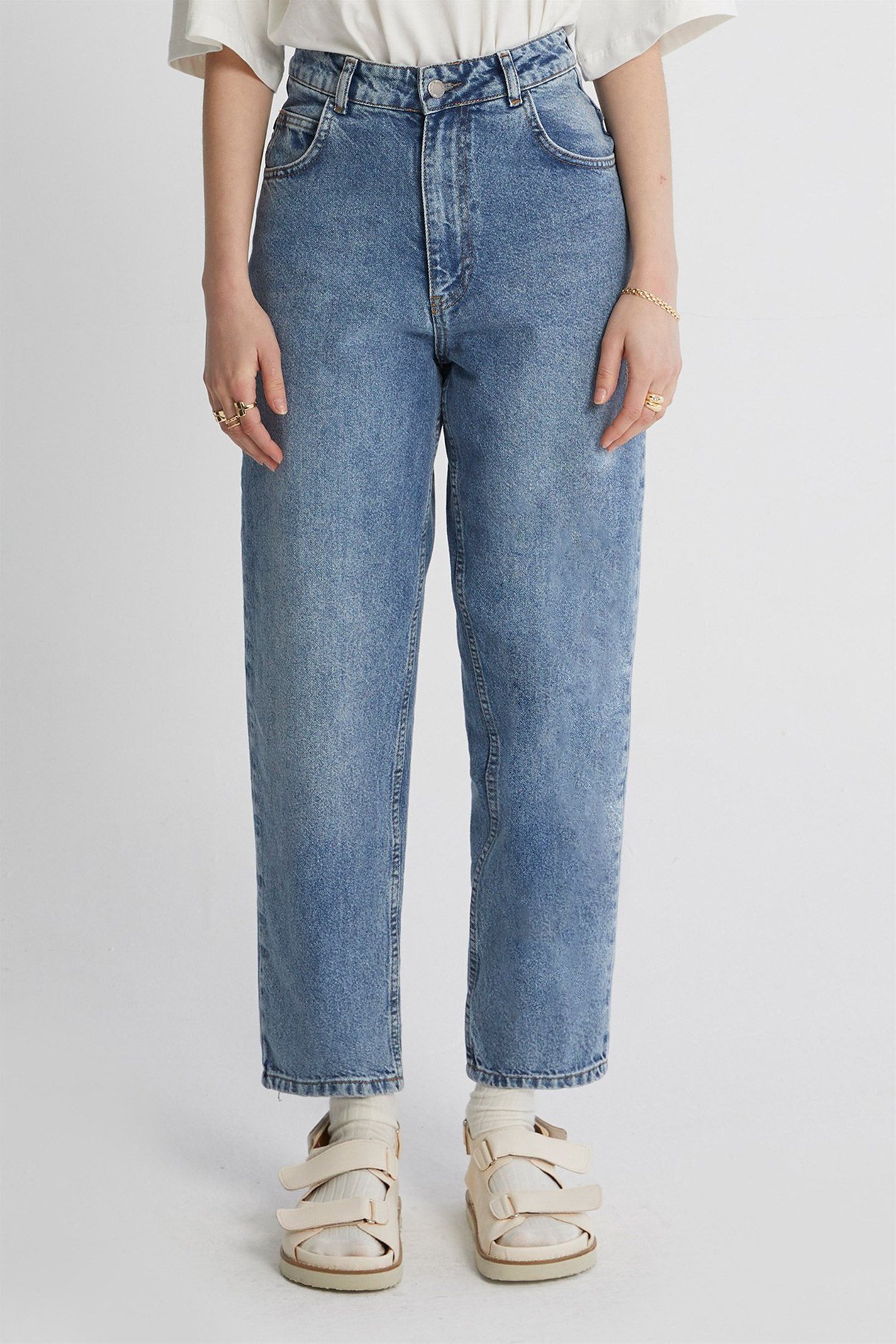 Blue 90s Mom Jeans | Suud Collection