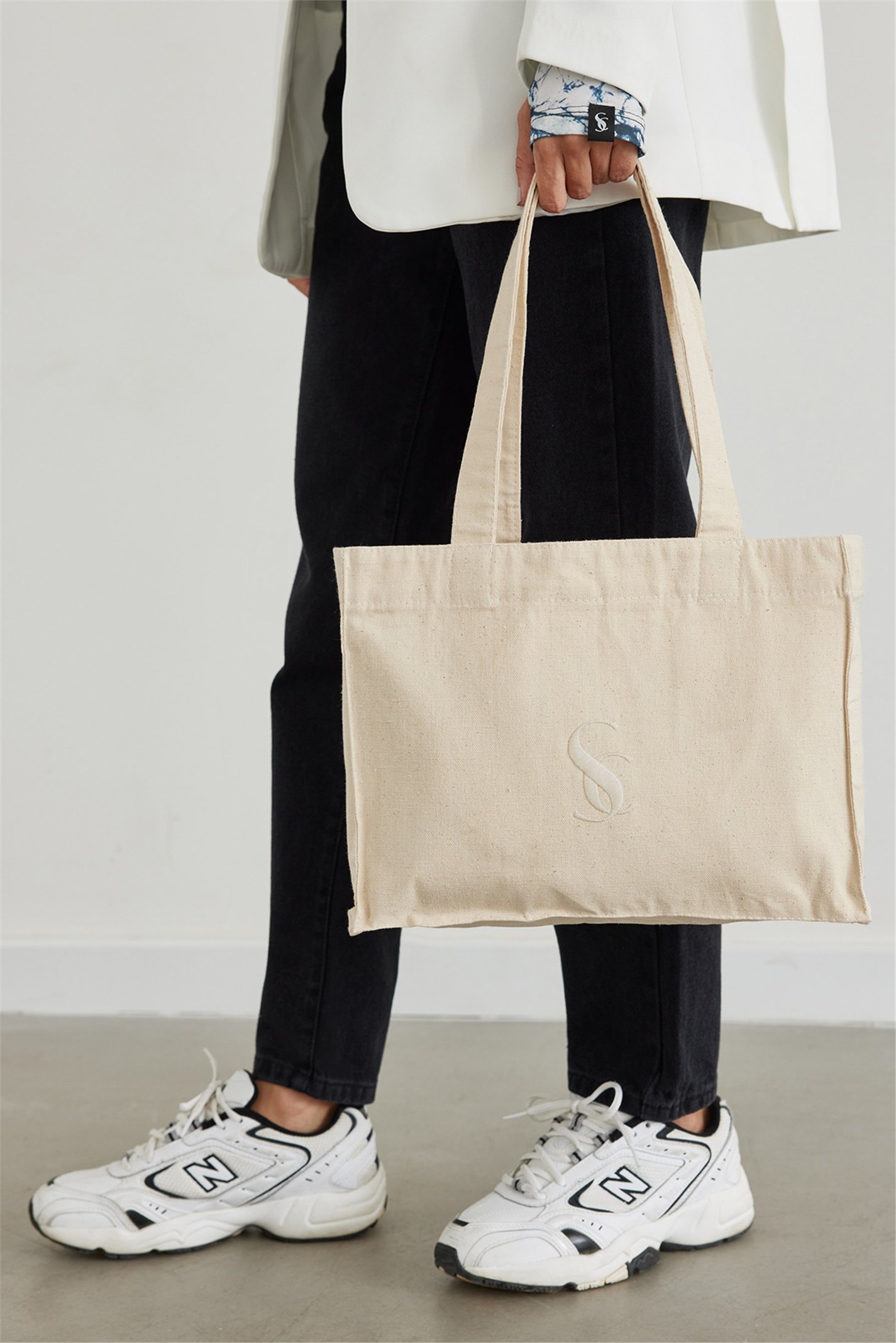 Ecru SC Embroidered Canvas Bag Suud Collection