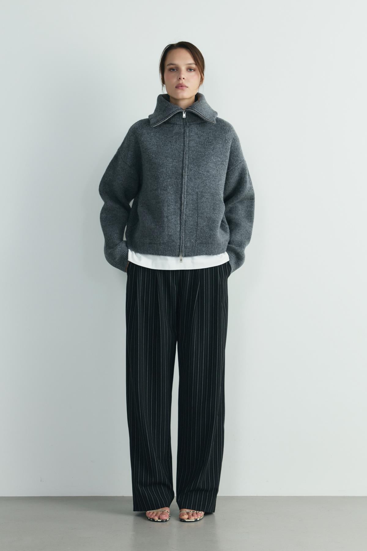 Dark Grey Jodie Zip-up Knit Cardigan | Suud Collection