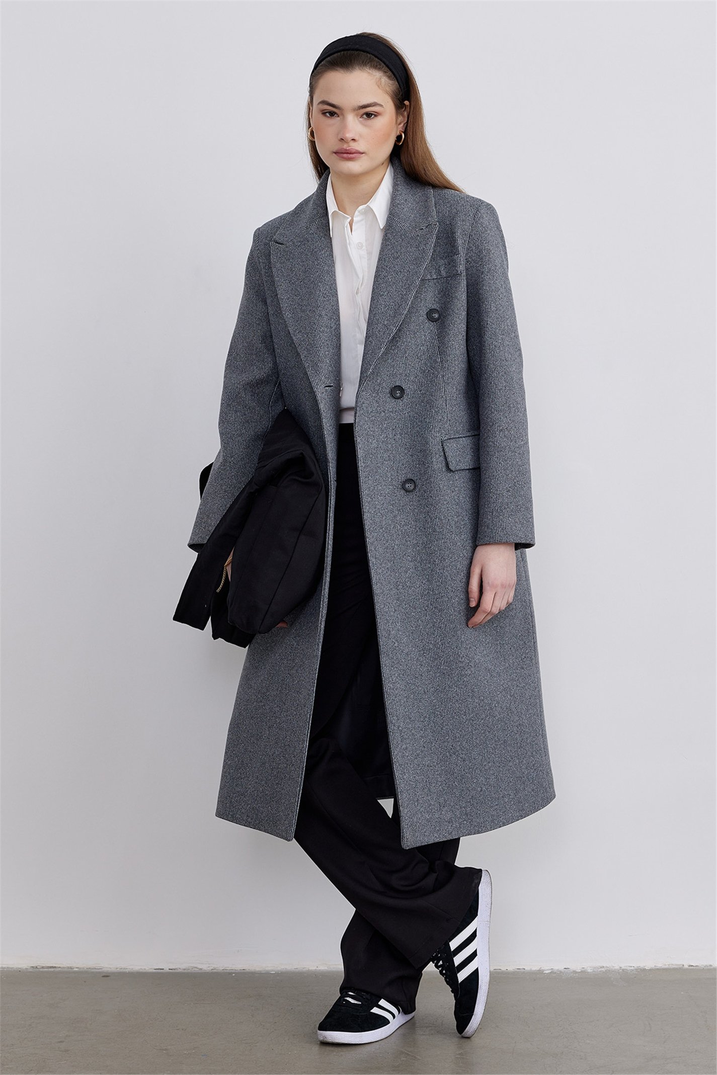 Gray Masculine Cachet Coat | Suud Collection