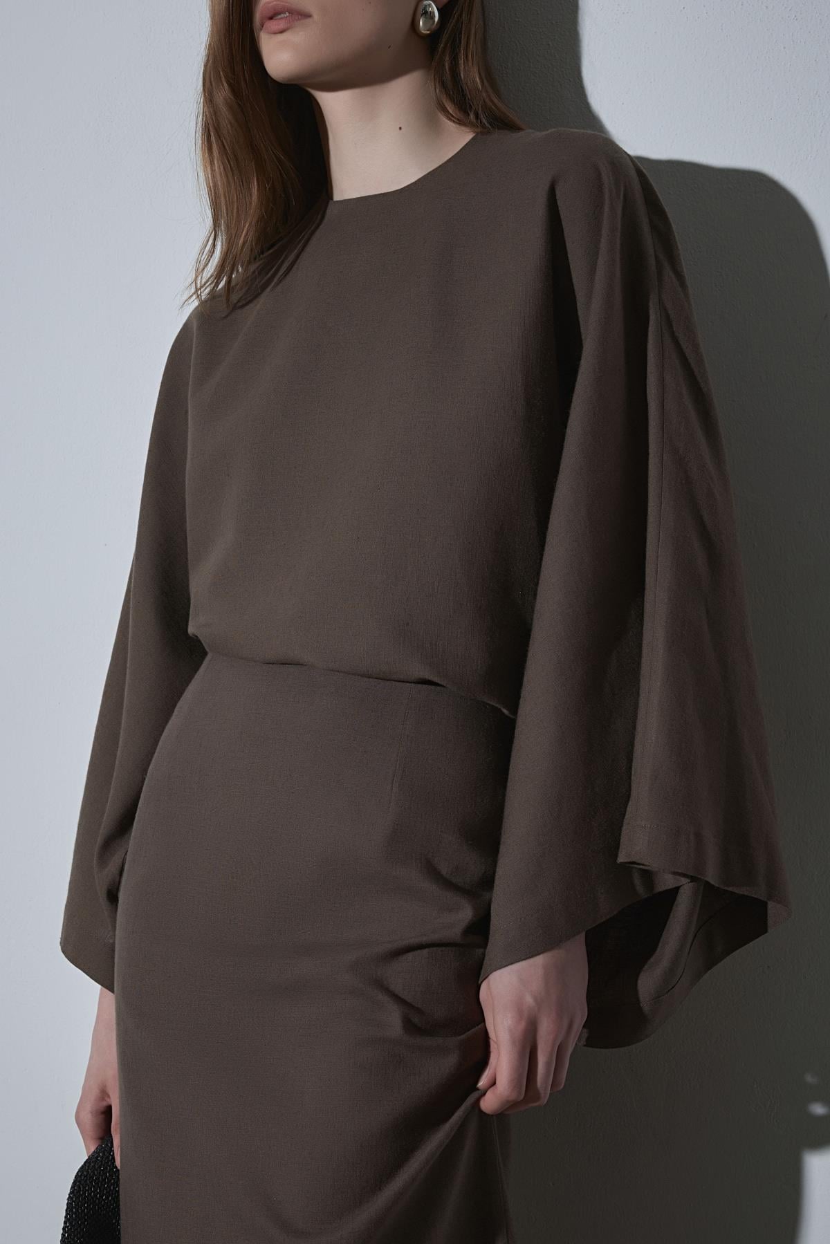 Kahverengi Jaylen Yarasa Kol Keten Bluz | Suud Collection
