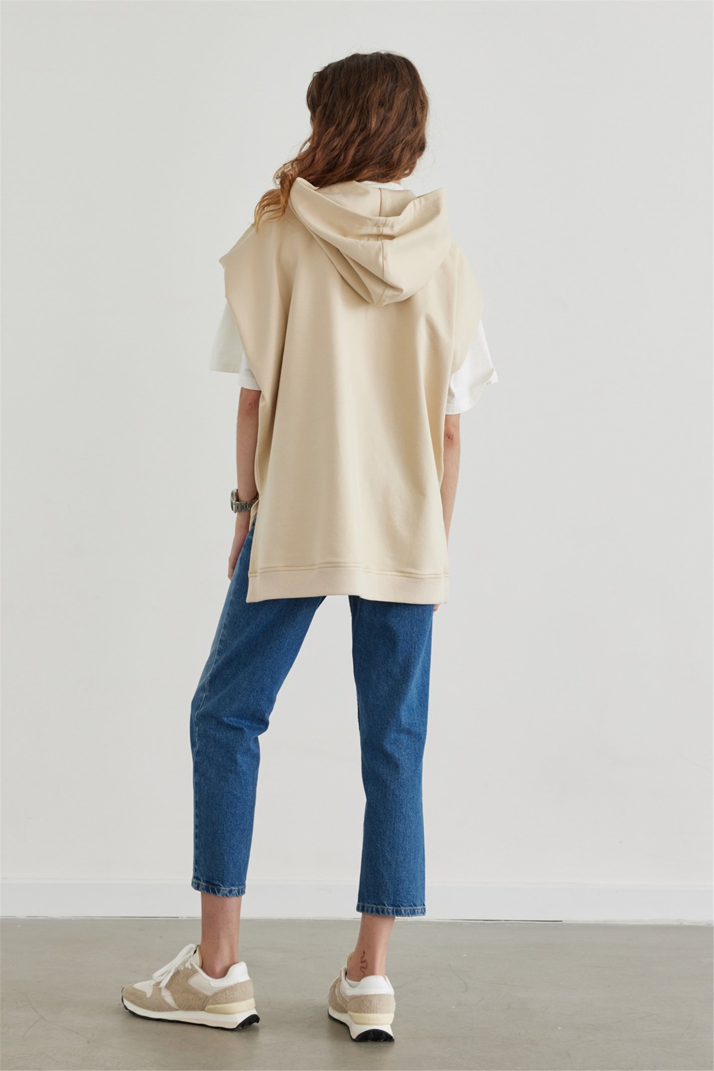 Krem Sıfır Kol Kapüşonlu Sweatshirt | Suud Collection