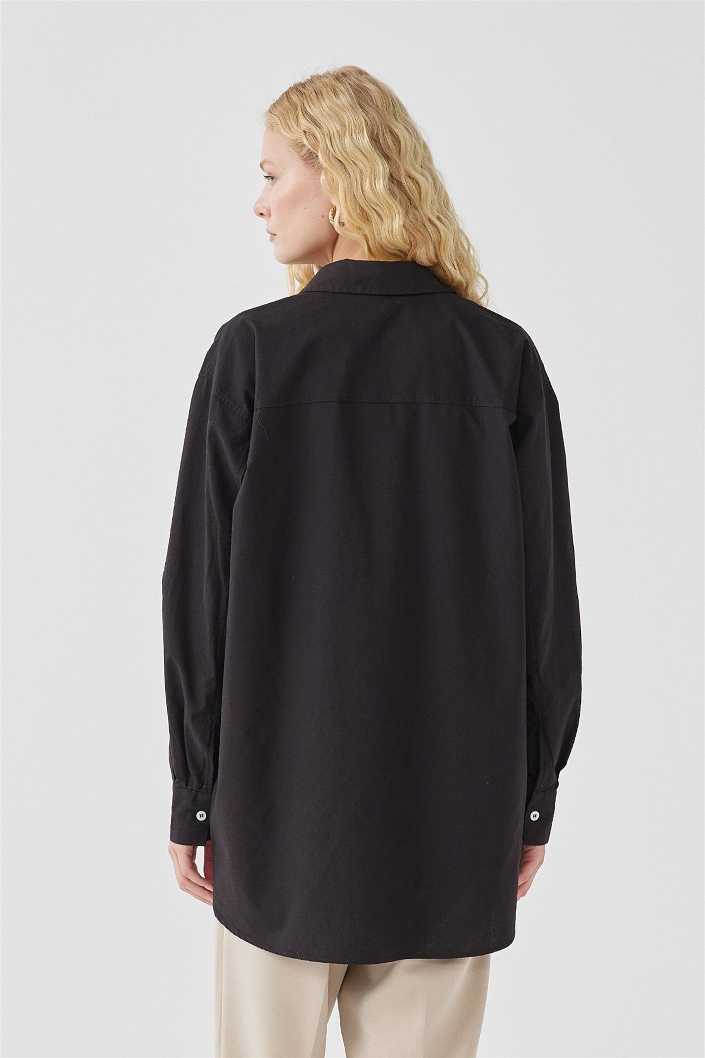 Siyah Natürel Oversize Gömlek | Suud Collection