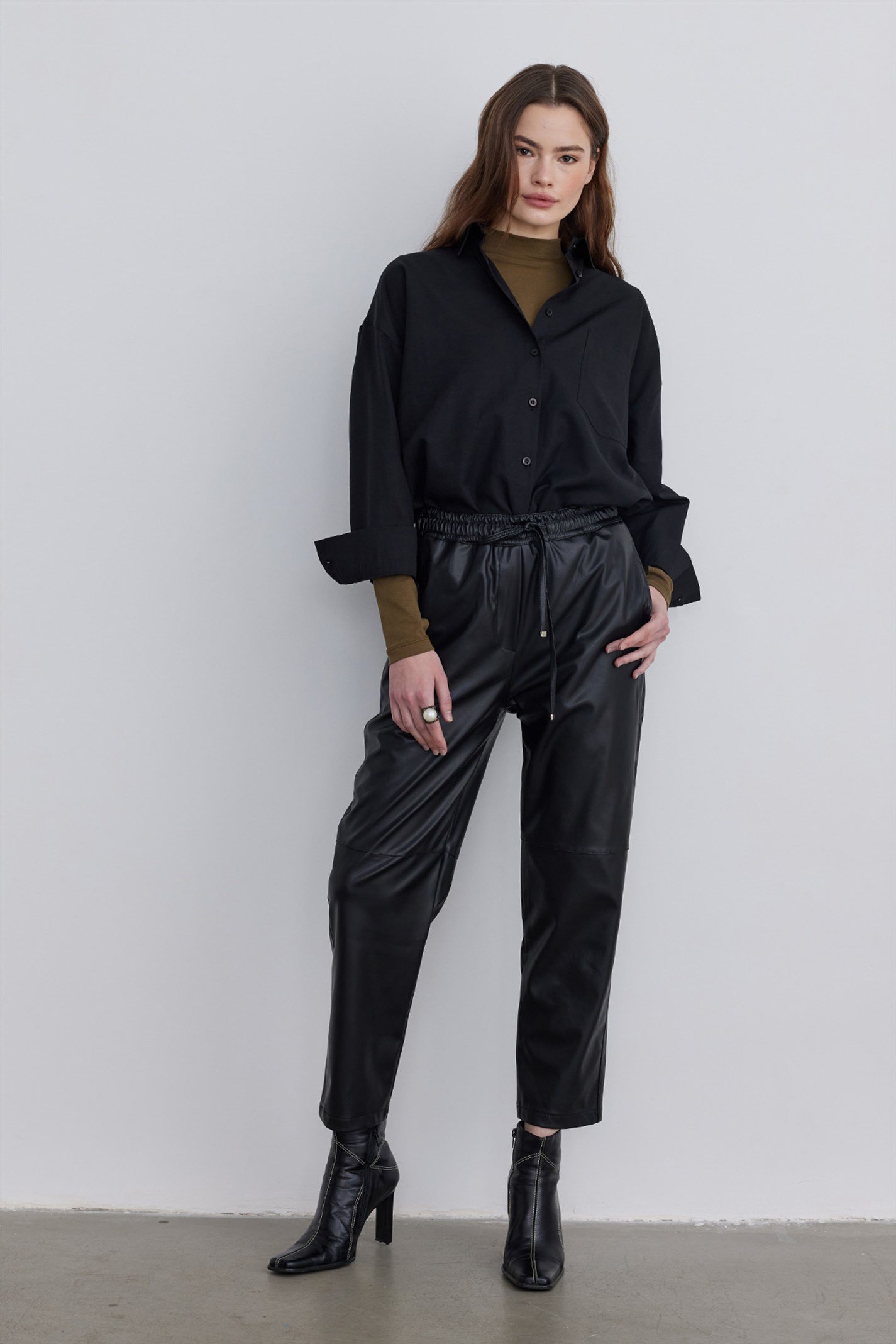 Siyah Beli Lastikli Deri Pantolon | Suud Collection