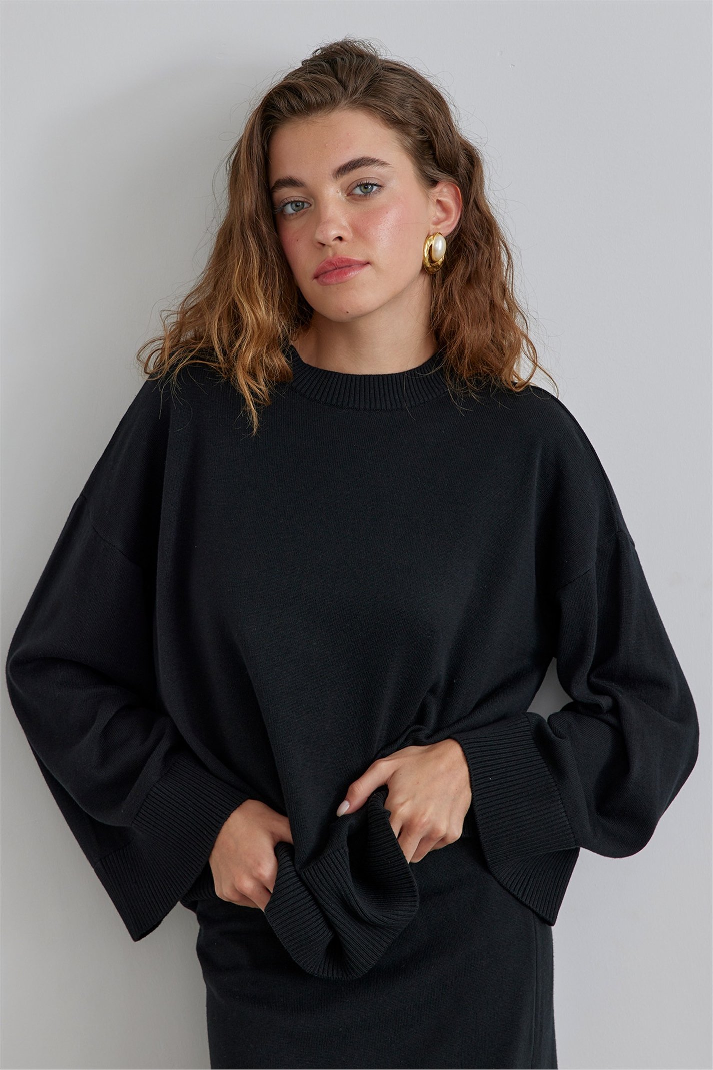 Black Wide Sleeve Knitwear Sweater | Suud Collection