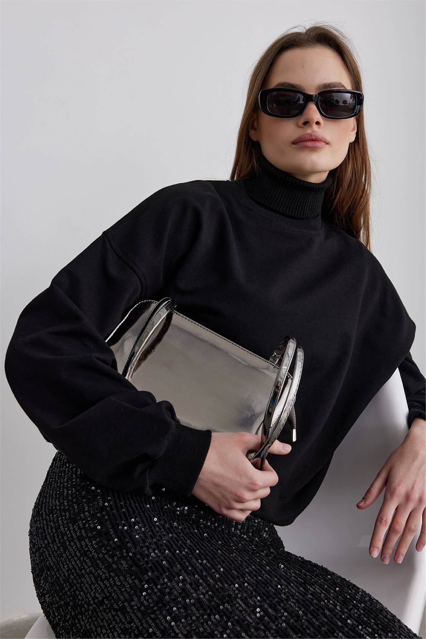 Gray Poly Metallic Bag | Suud Collection Gray Poly Metallic Bag | Suud Collection