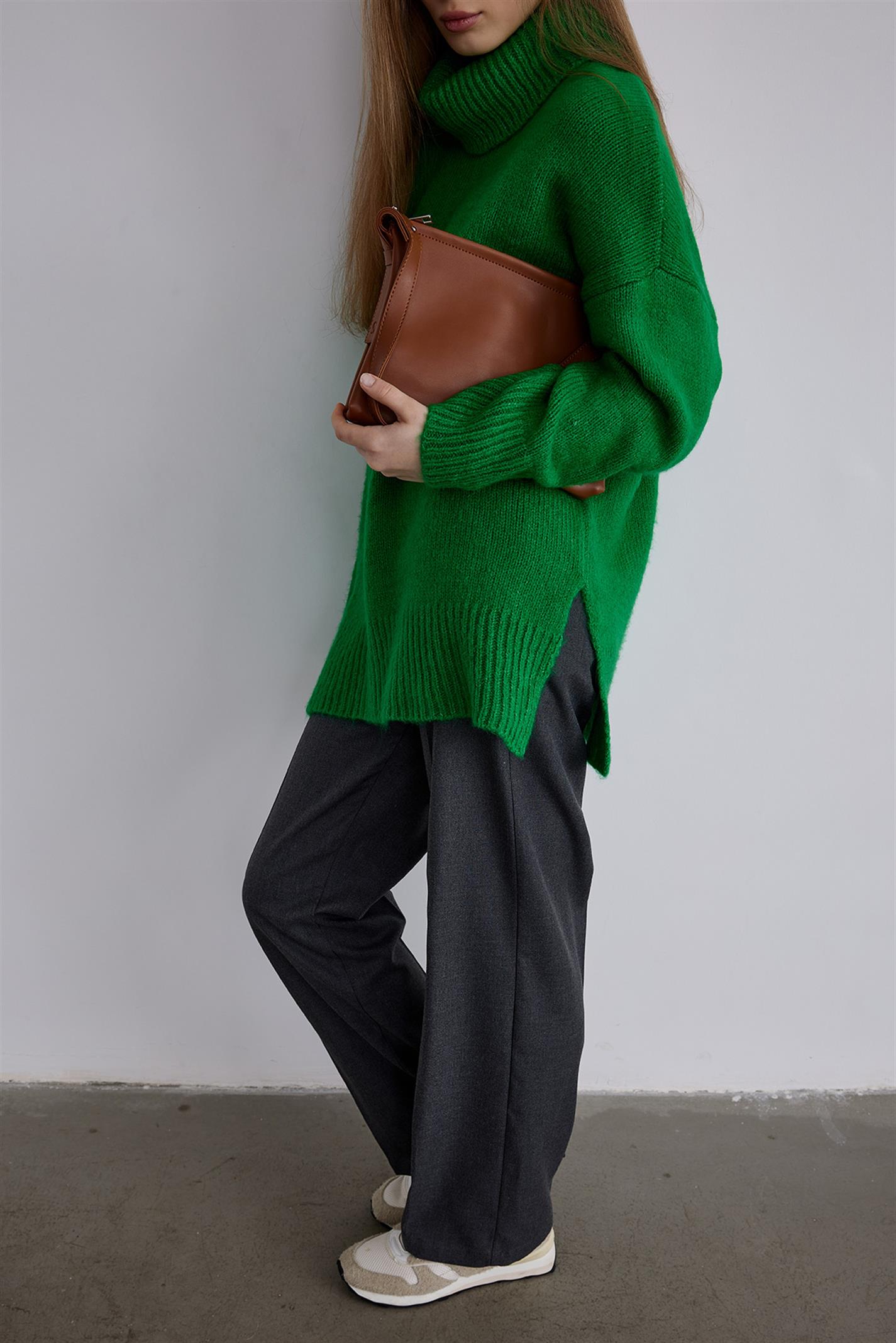 Green Turtleneck Oversize Knitwear Sweater | Suud Collection
