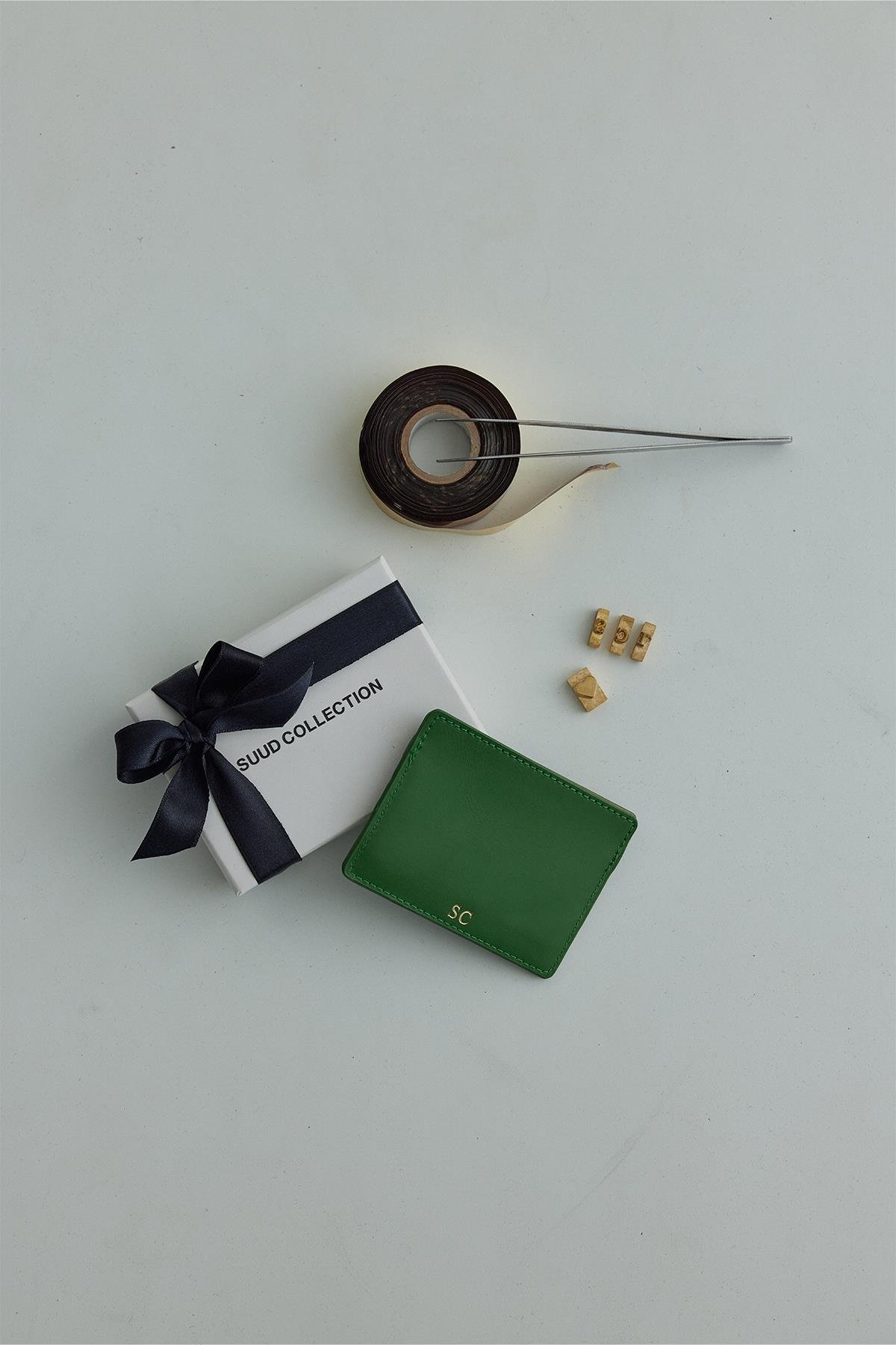 Kiwi Personalized Cheri Card Holder | Suud Collection